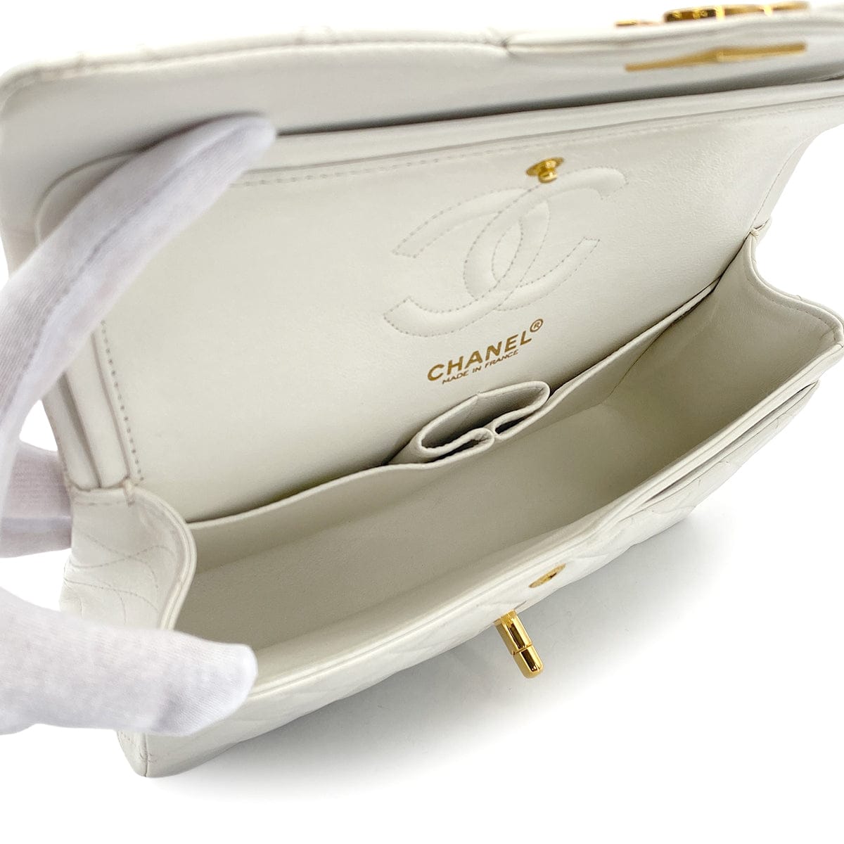 Luxury Promise Japan VINTAGE CHANEL CLASSIC FLAP SMALL CHAIN SHOULDER BAG WHITE LAMB SKIN GOLD HARDWARE 90317866