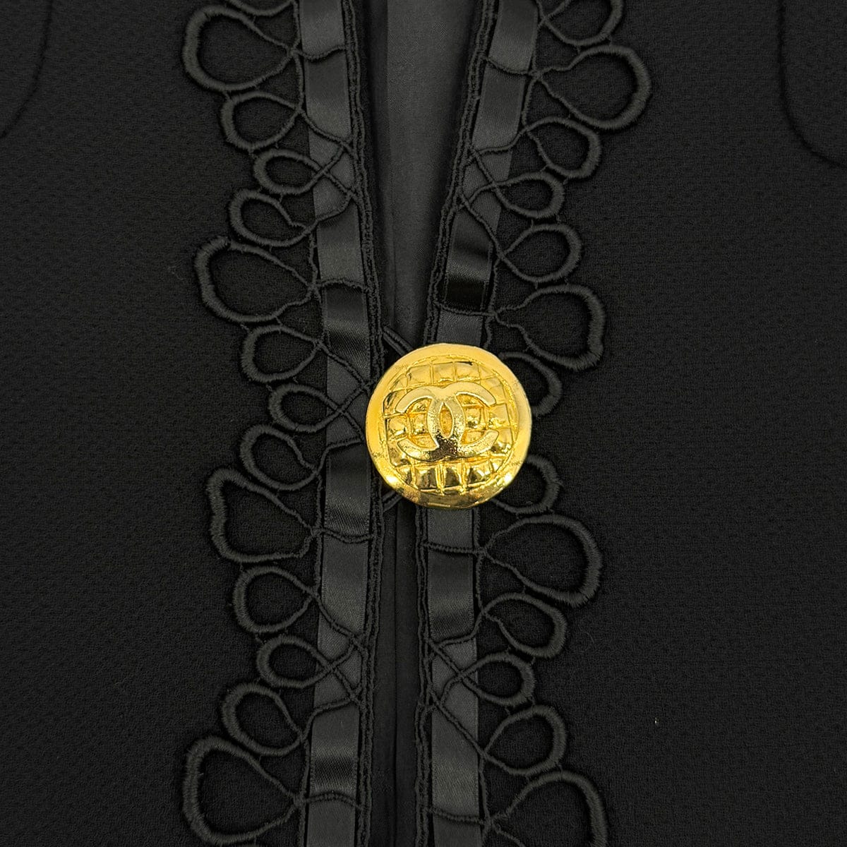 Luxury Promise Japan VINTAGE CHANEL COCO BUTTON FLOWER EMBROIDERY JACKET BLACK WOOL 40 RTW 90314892