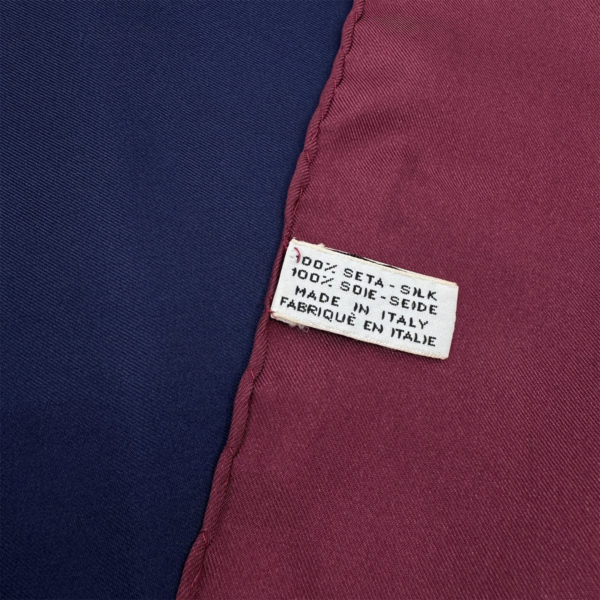 Luxury Promise Japan VINTAGE CHANEL COCOMARK SCARF NAVY BORDEAUX GOLD SILK 90322144