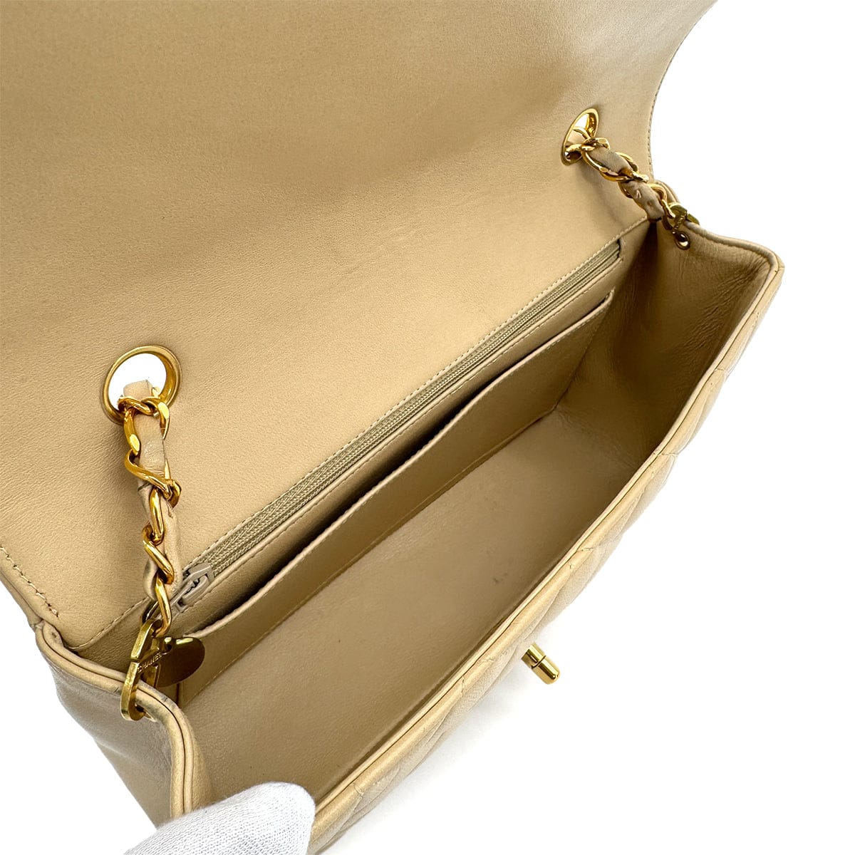Luxury Promise Japan VINTAGE CHANEL DIANA MEDIUM CHAIN SHOULDER BAG BEIGE LAMB SKIN GOLD HARDWARE 90314777