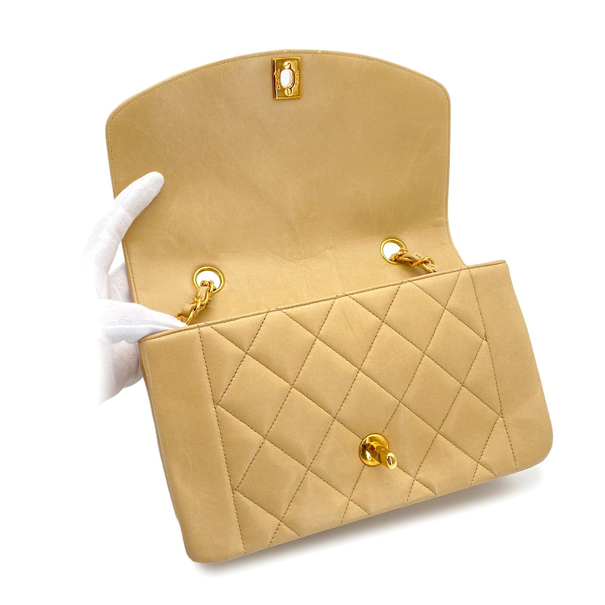 Luxury Promise Japan VINTAGE CHANEL DIANA SMALL CHAIN SHOULDER BAG BEIGE LAMB SKIN GOLD HARDWARE 90324844