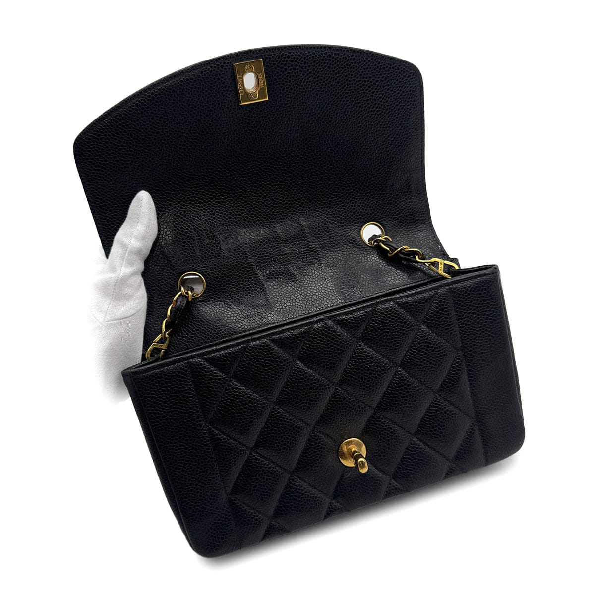 Luxury Promise Japan VINTAGE CHANEL DIANA SMALL CHAIN SHOULDER BAG BLACK CAVIAR SKIN GOLD HARDWARE 90315881
