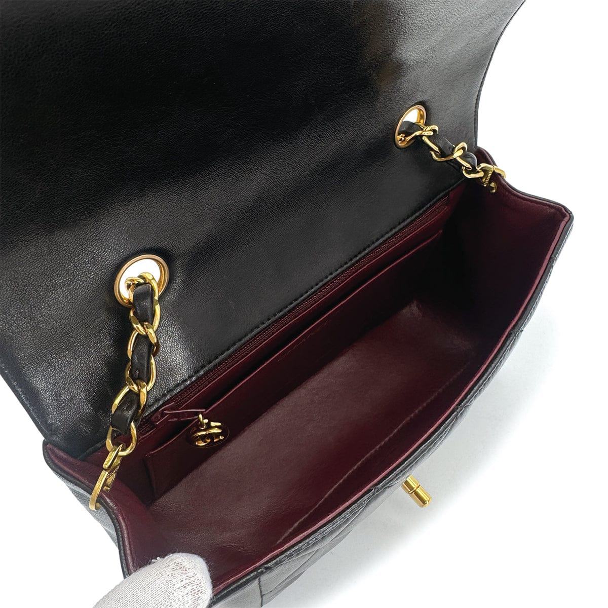 Luxury Promise Japan VINTAGE CHANEL DIANA SMALL CHAIN SHOULDER BAG BLACK LAMB SKIN GOLD HARDWARE 90241781
