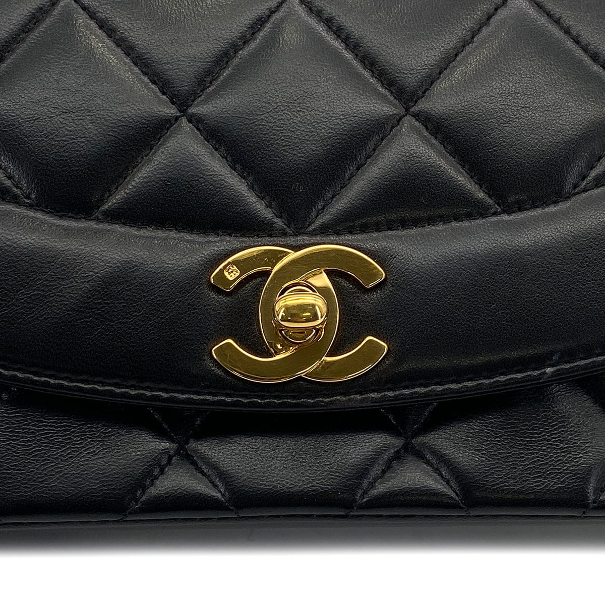 Luxury Promise Japan VINTAGE CHANEL DIANA SMALL CHAIN SHOULDER BAG BLACK LAMB SKIN GOLD HARDWARE 90314586