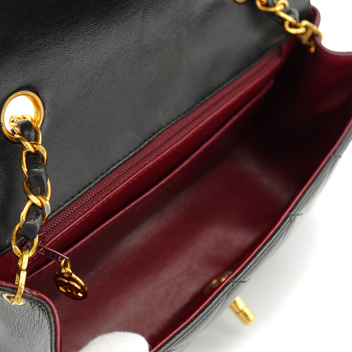 Luxury Promise Japan VINTAGE CHANEL DIANA SMALL CHAIN SHOULDER BAG BLACK LAMB SKIN GOLD HARDWARE 90327064