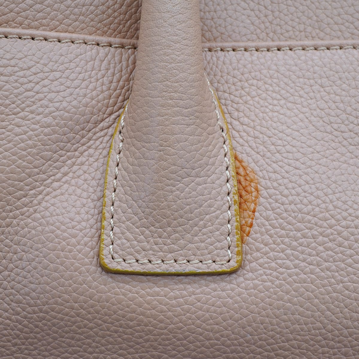 Luxury Promise Japan VINTAGE CHANEL EXECUTIVE TOTE SHOULDER BAG BEIGE LEATHER GOLD HARDWARE 90335133