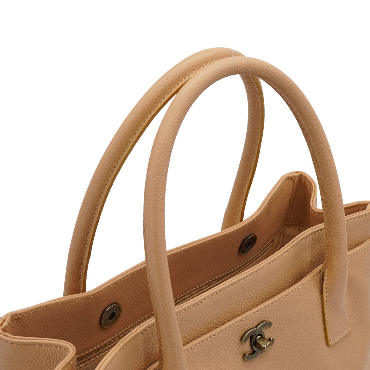 Luxury Promise Japan VINTAGE CHANEL EXECUTIVE TOTE SHOULDER BAG BEIGE LEATHER GOLD HARDWARE 90335133