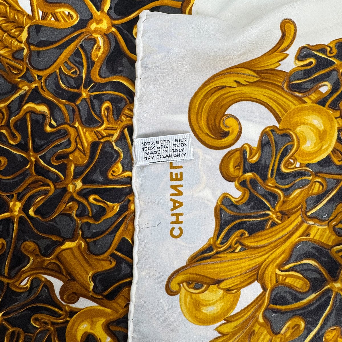 Luxury Promise Japan VINTAGE CHANEL FLORAL MOTIF SCARF WHITE YELLOW SILK 90318650