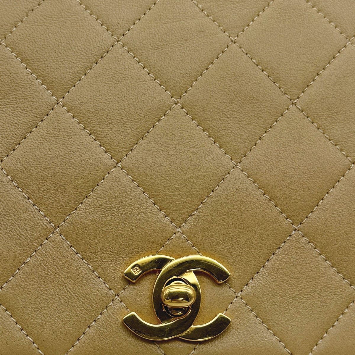 Luxury Promise Japan VINTAGE CHANEL FULL FLAP CHAIN SHUOLDER BAG BEIGE LAMB SKIN GOLD HARDWARE 90317724