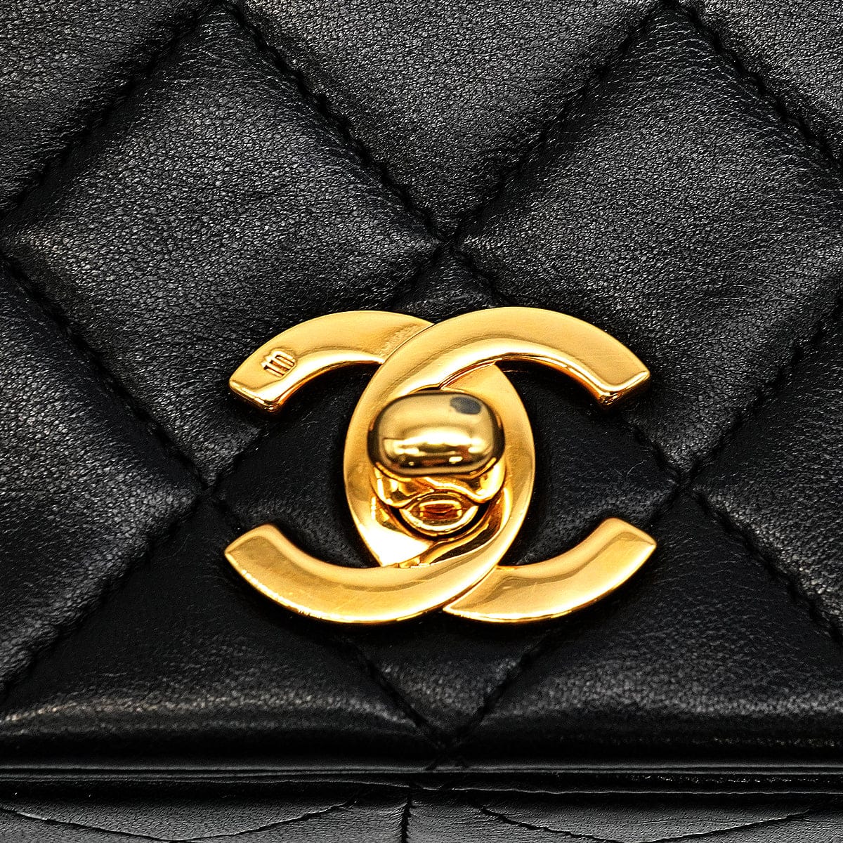 Luxury Promise Japan VINTAGE CHANEL FULL FLAP CHAIN SHUOLDER BAG BLACK LAMB SKIN GOLD HARDWARE 90346152