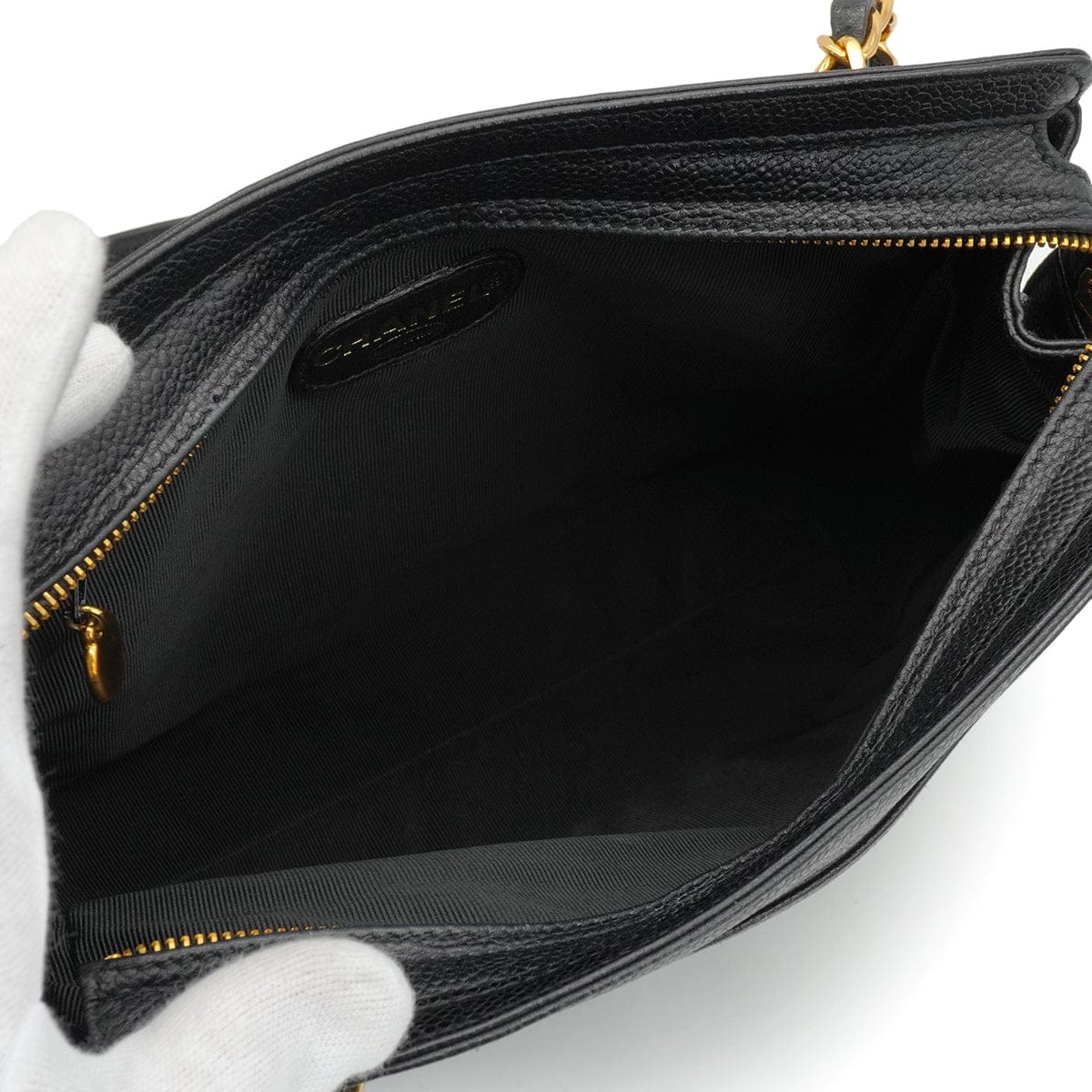 Luxury Promise Japan VINTAGE CHANEL LOGO CHAIN SHOULDER BAG BLACK CAVIAR SKIN GOLD HARDWARE 90344381