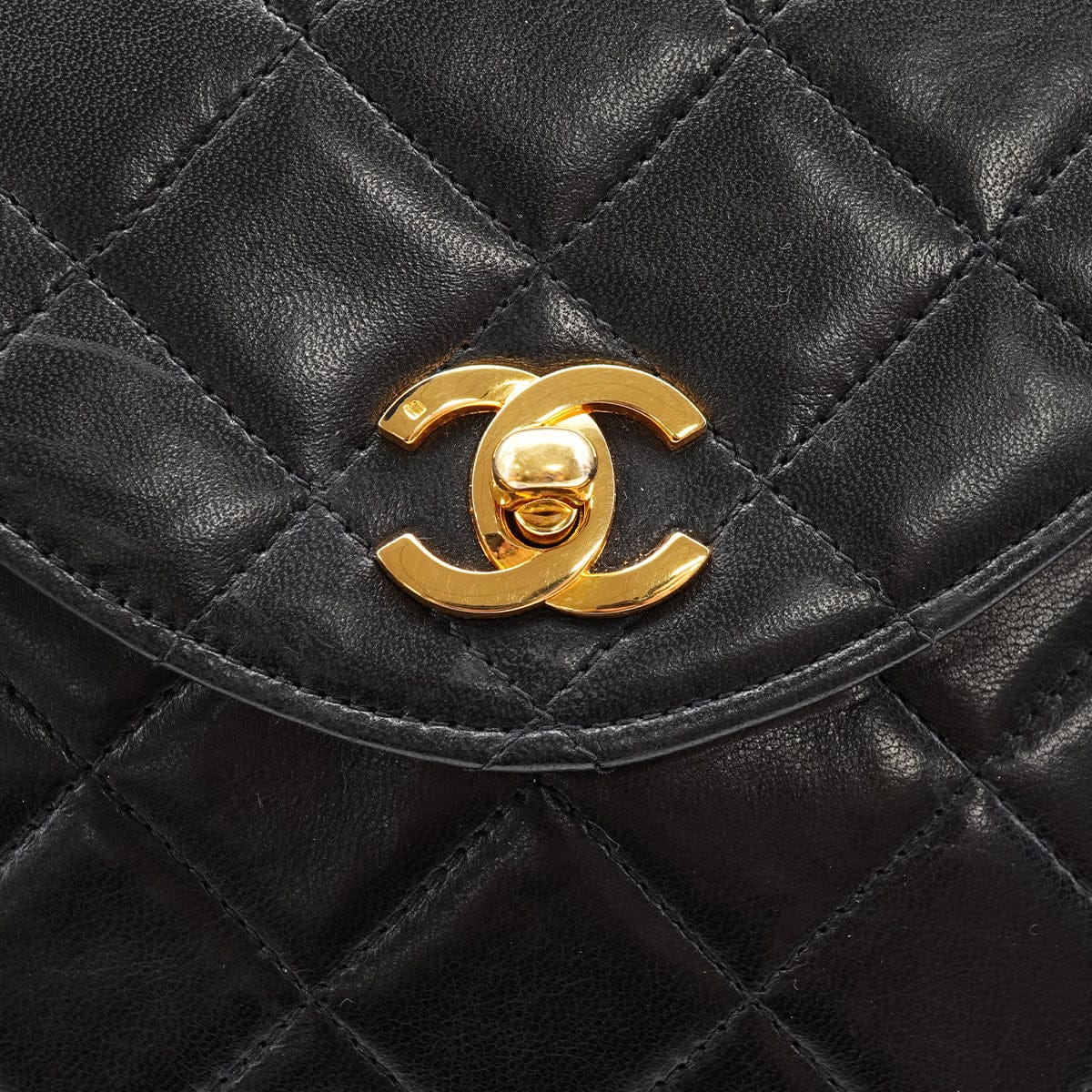 Luxury Promise Japan VINTAGE CHANEL MATELASSE CHAIN SHOULDER BAG BLACK LAMB SKIN GOLD HARDWARE 90320185