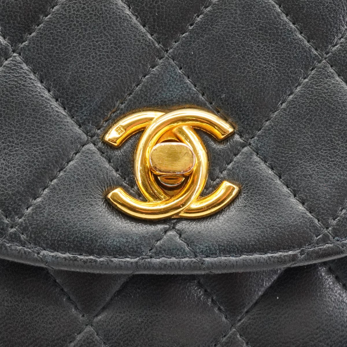 Luxury Promise Japan VINTAGE CHANEL MATELASSE CHAIN SHOULDER BAG BLACK LAMB SKIN GOLD HARDWARE 90334142