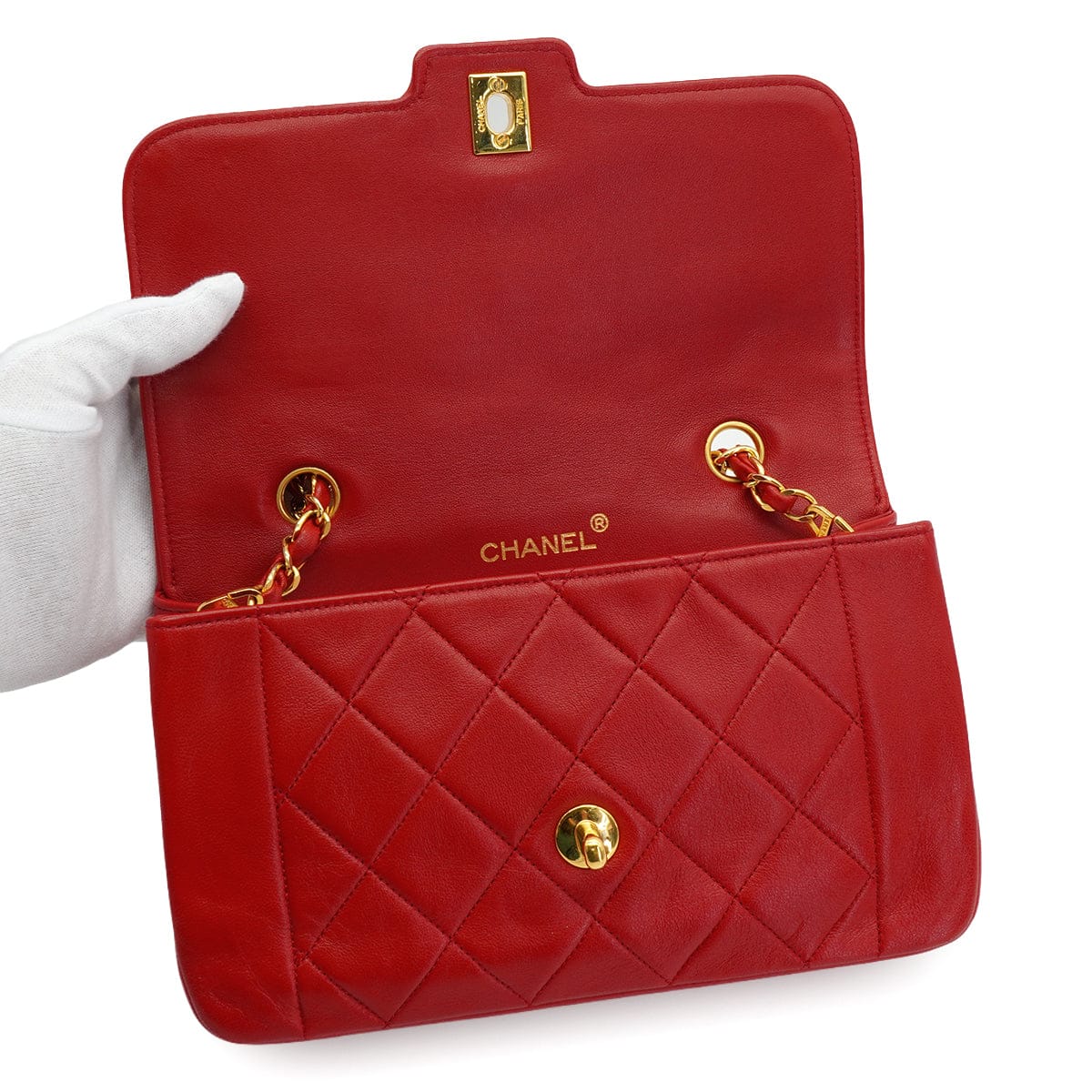 Luxury Promise Japan VINTAGE CHANEL MATELASSE CHAIN SHOULDER BAG RED LAMB SKIN GOLD HARDWARE 90335593