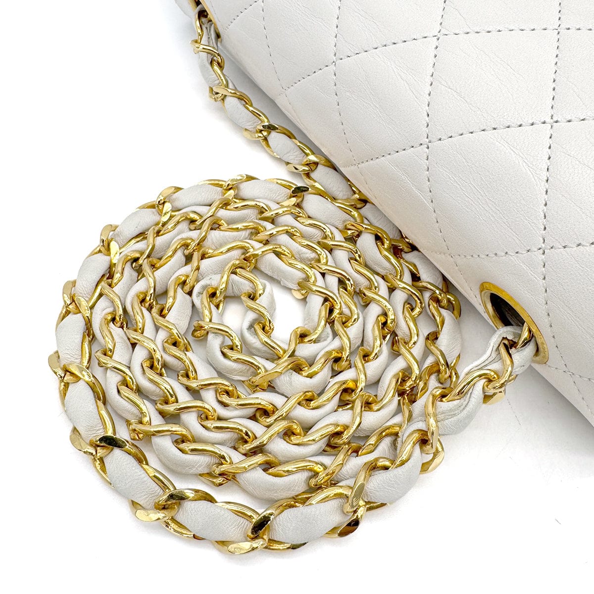 Luxury Promise Japan VINTAGE CHANEL MINI MATELASSE CHAIN SHOULDER BAG WHITE LAMB SKIN GOLD HARDWARE 90317872
