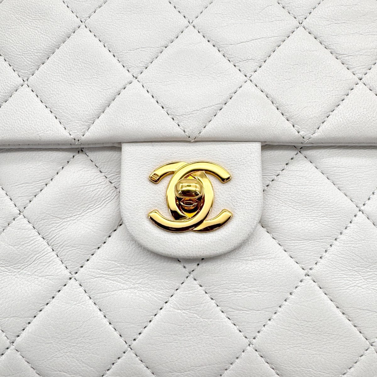 Luxury Promise Japan VINTAGE CHANEL MINI MATELASSE CHAIN SHOULDER BAG WHITE LAMB SKIN GOLD HARDWARE 90317872