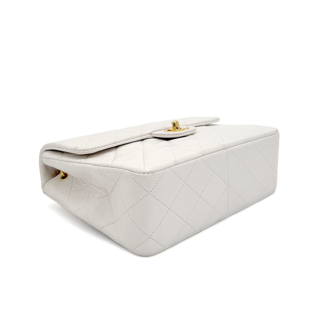 Luxury Promise Japan VINTAGE CHANEL MINI MATELASSE CHAIN SHOULDER BAG WHITE LAMB SKIN GOLD HARDWARE 90317872