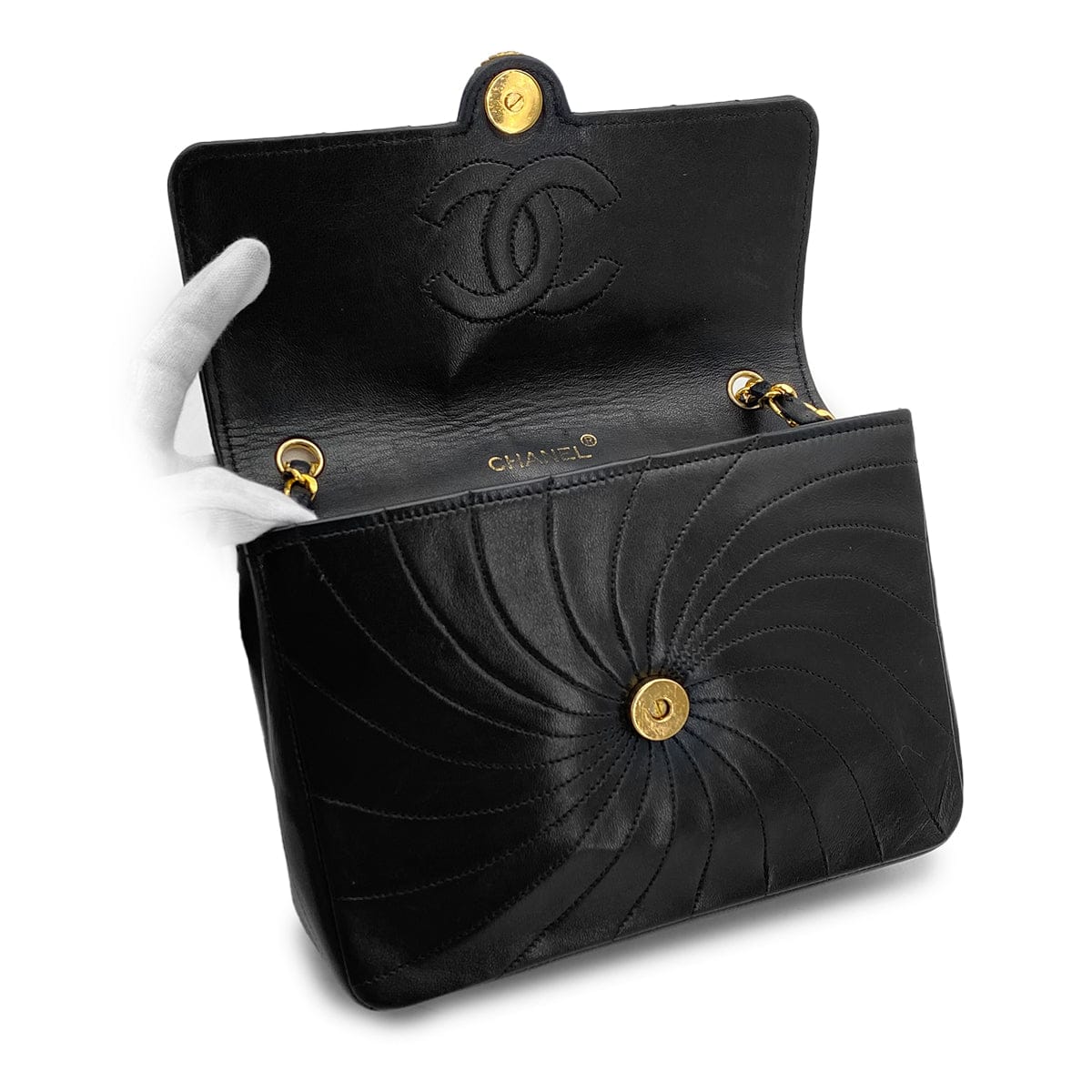 Luxury Promise Japan VINTAGE CHANEL SPIRAL CHAIN SHOULDER BAG BLACK LAMB SKIN GOLD HARDWARE 90315438