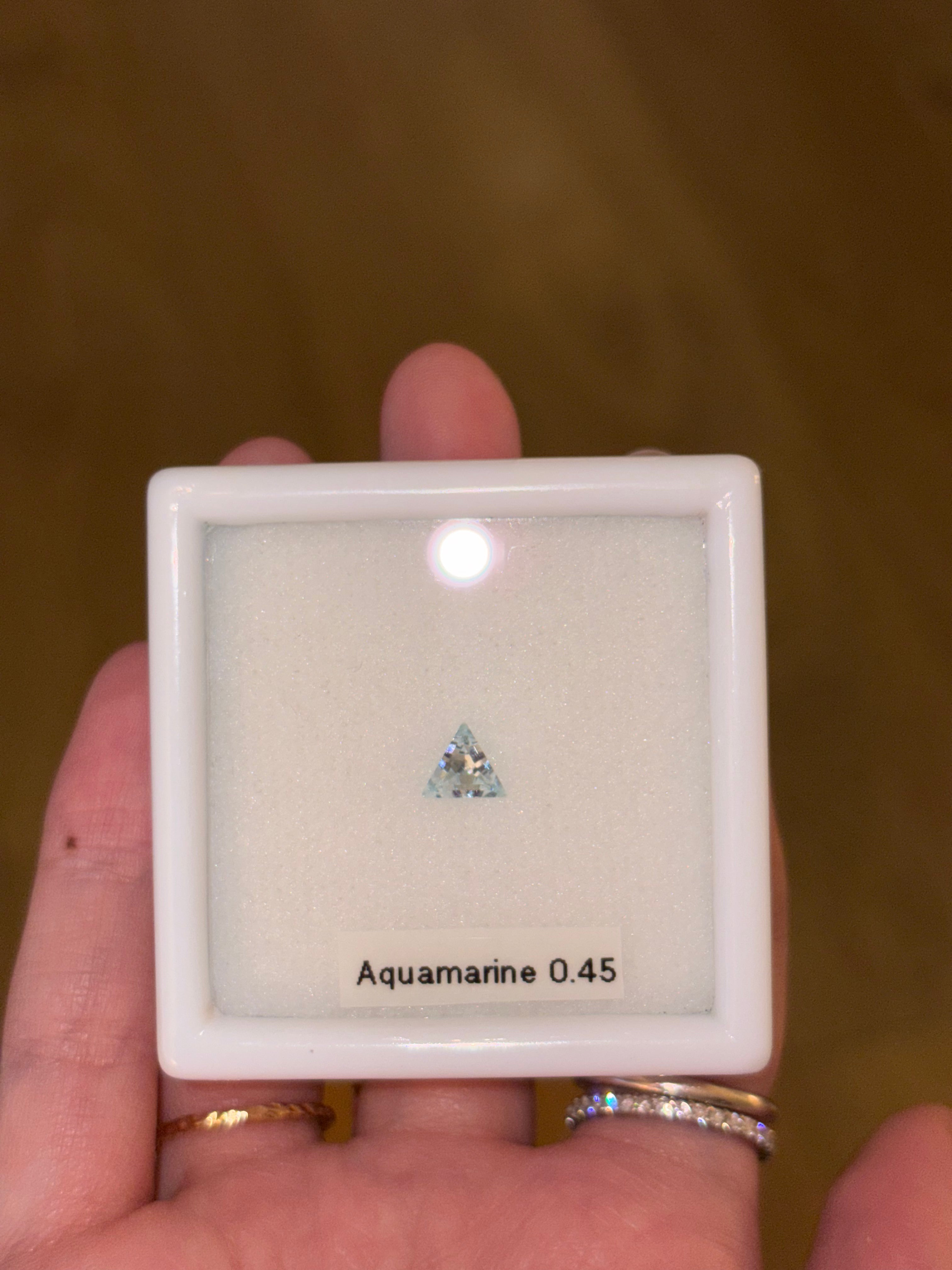 Luxury Promise 0.45ct Aquamarine DXBCD0356