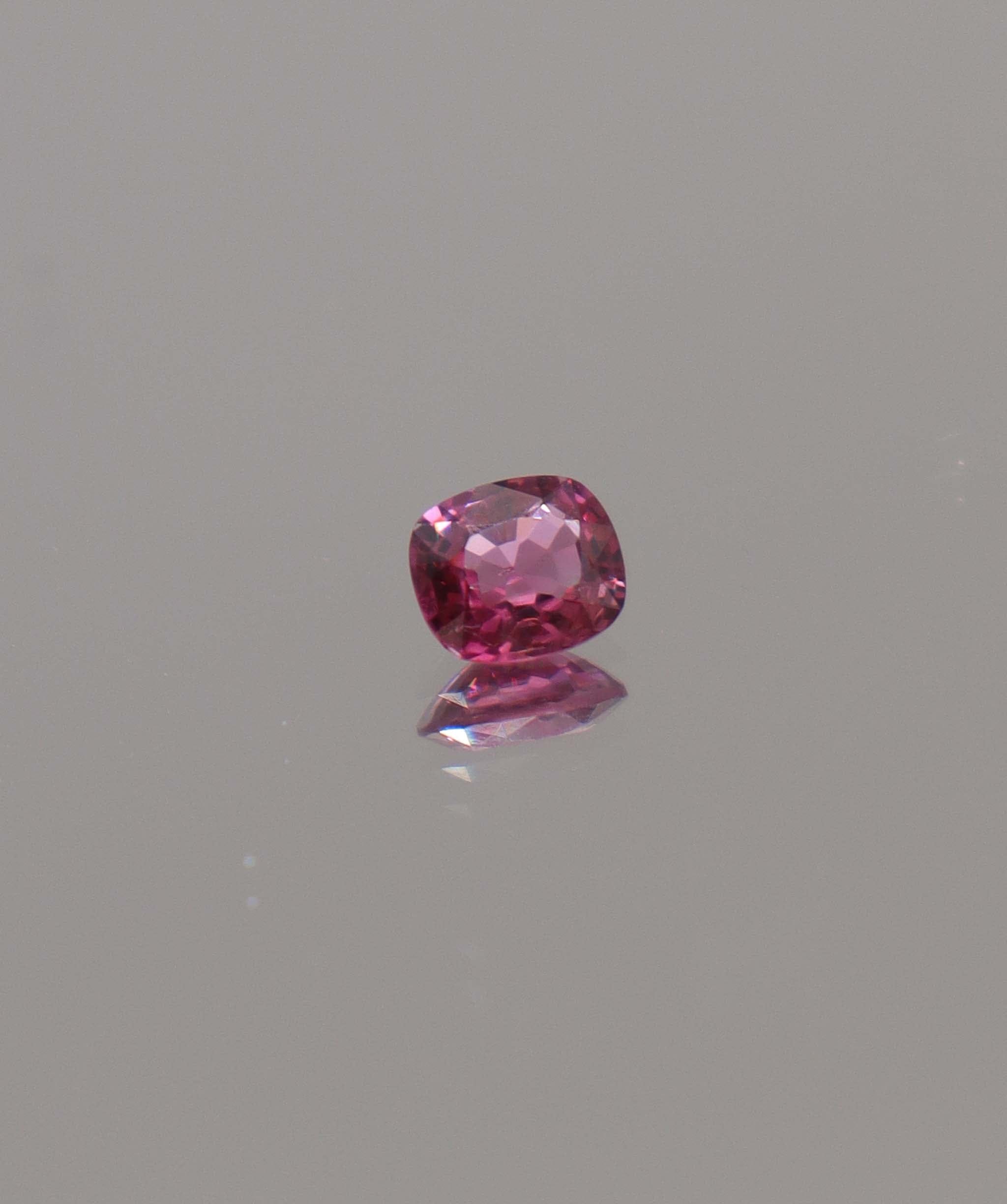 Luxury Promise 0.53ct Pink Spinel DXBCS0989