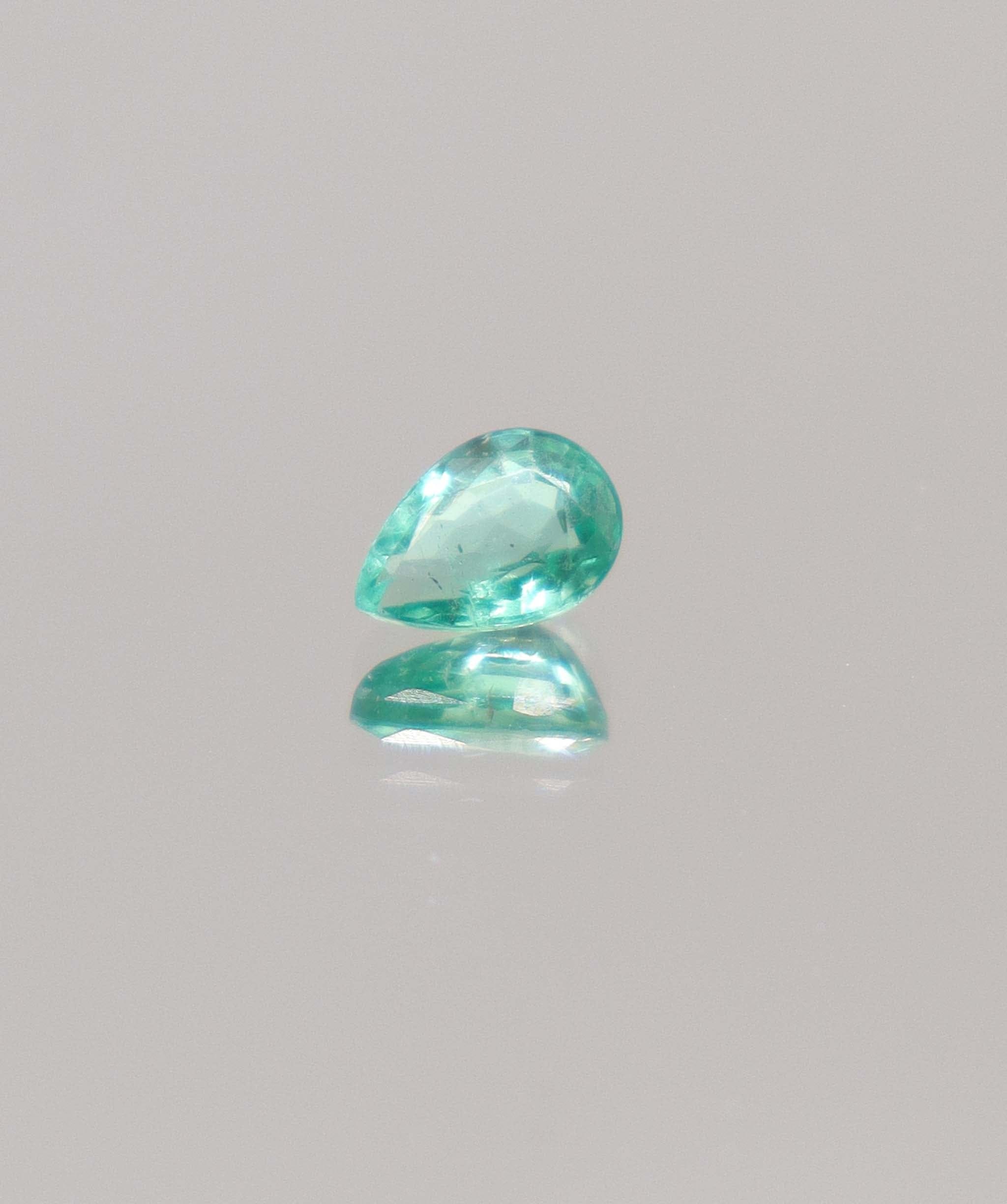 Luxury Promise 0.54ct Emerald Pear 3 DXBS5040