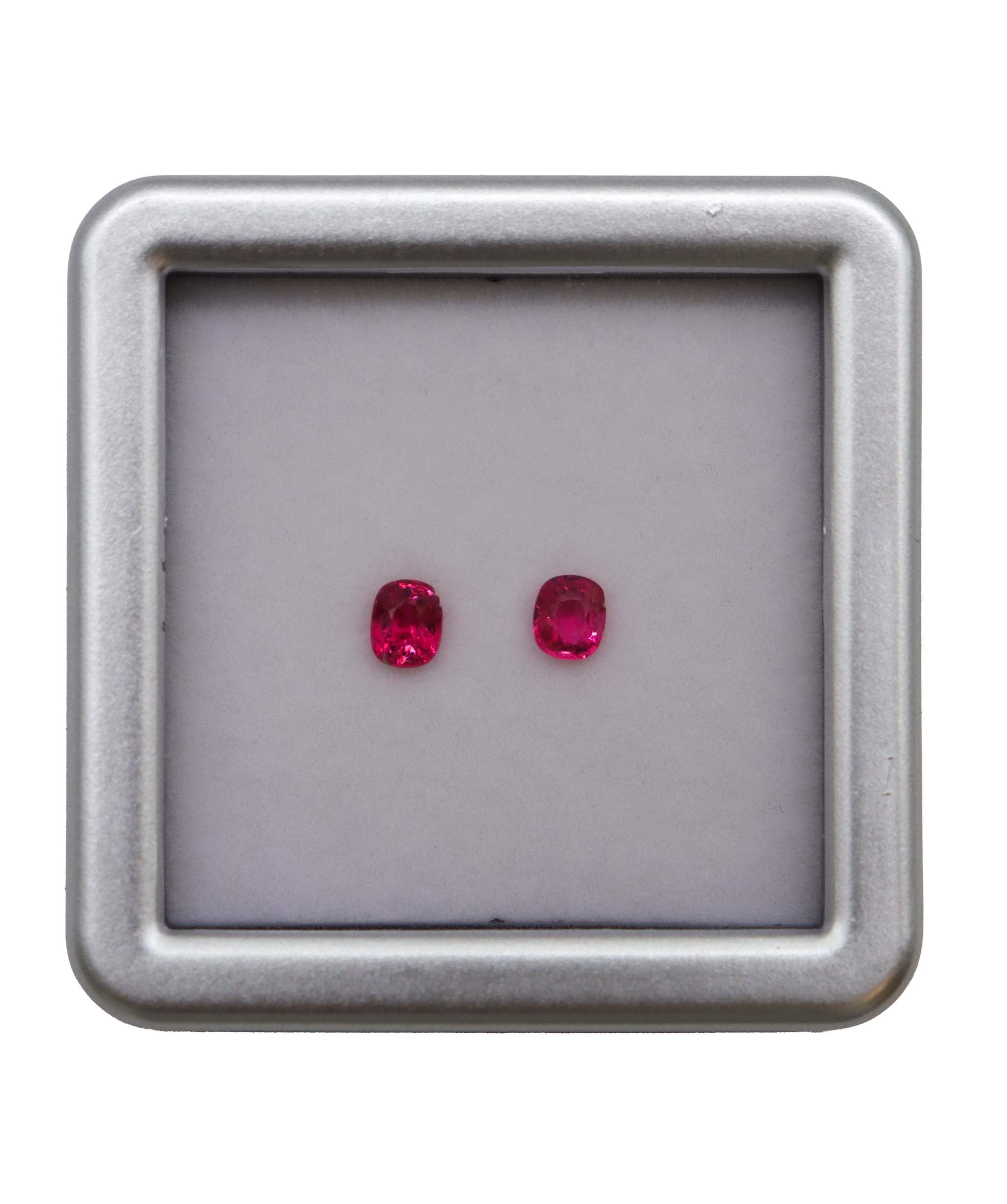 Luxury Promise 0.56ct Jedi Spinel PAIR DXBCD0724