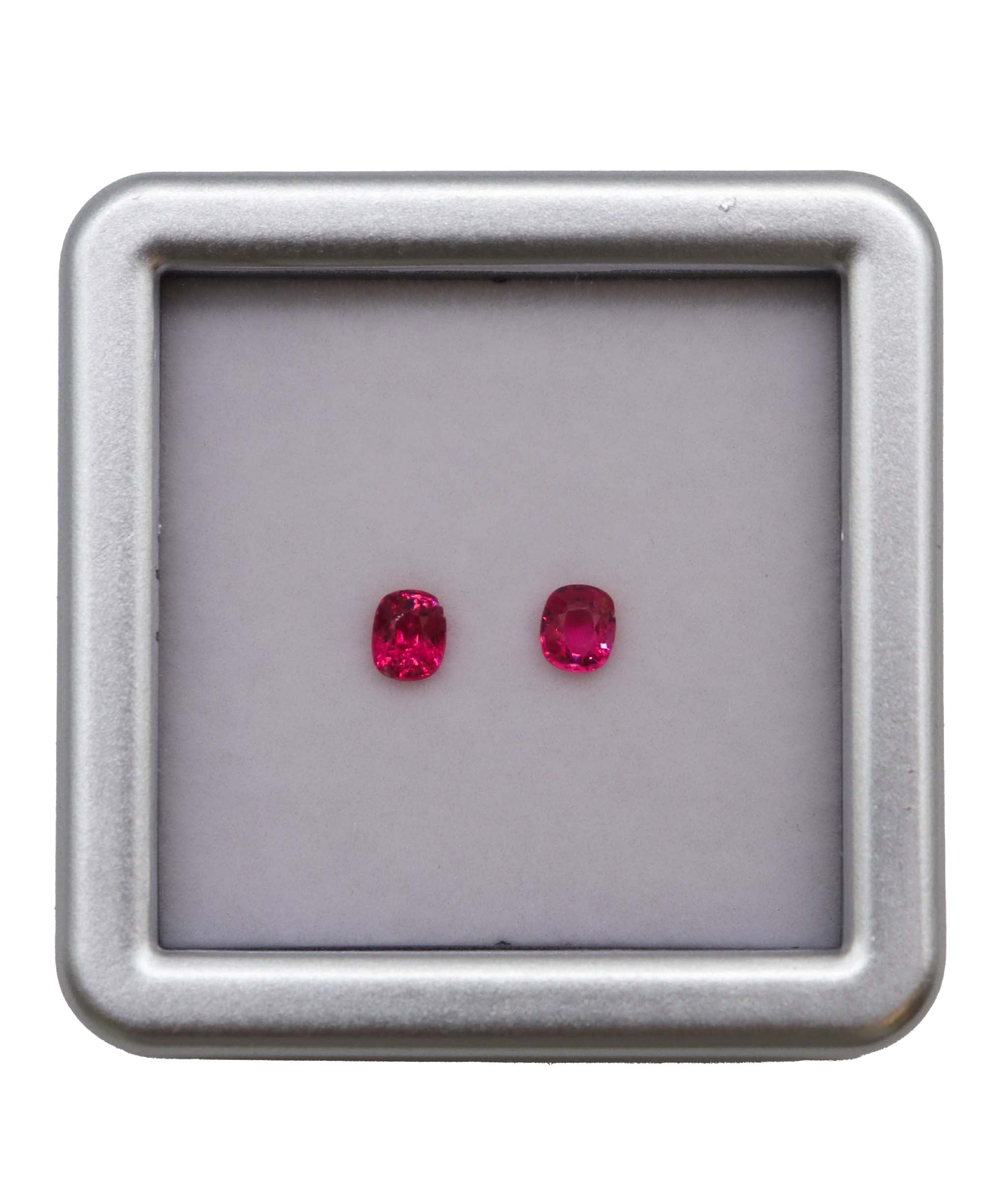 Luxury Promise 0.56ct Jedi Spinel PAIR DXBCD0724