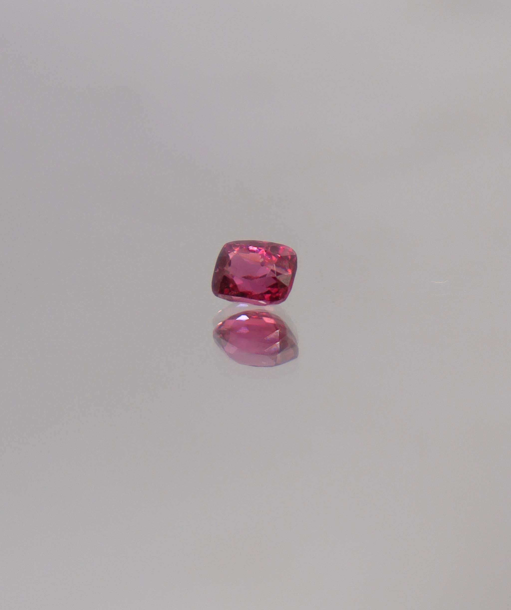 Luxury Promise 0.5ct   red spinel DXBCS0972