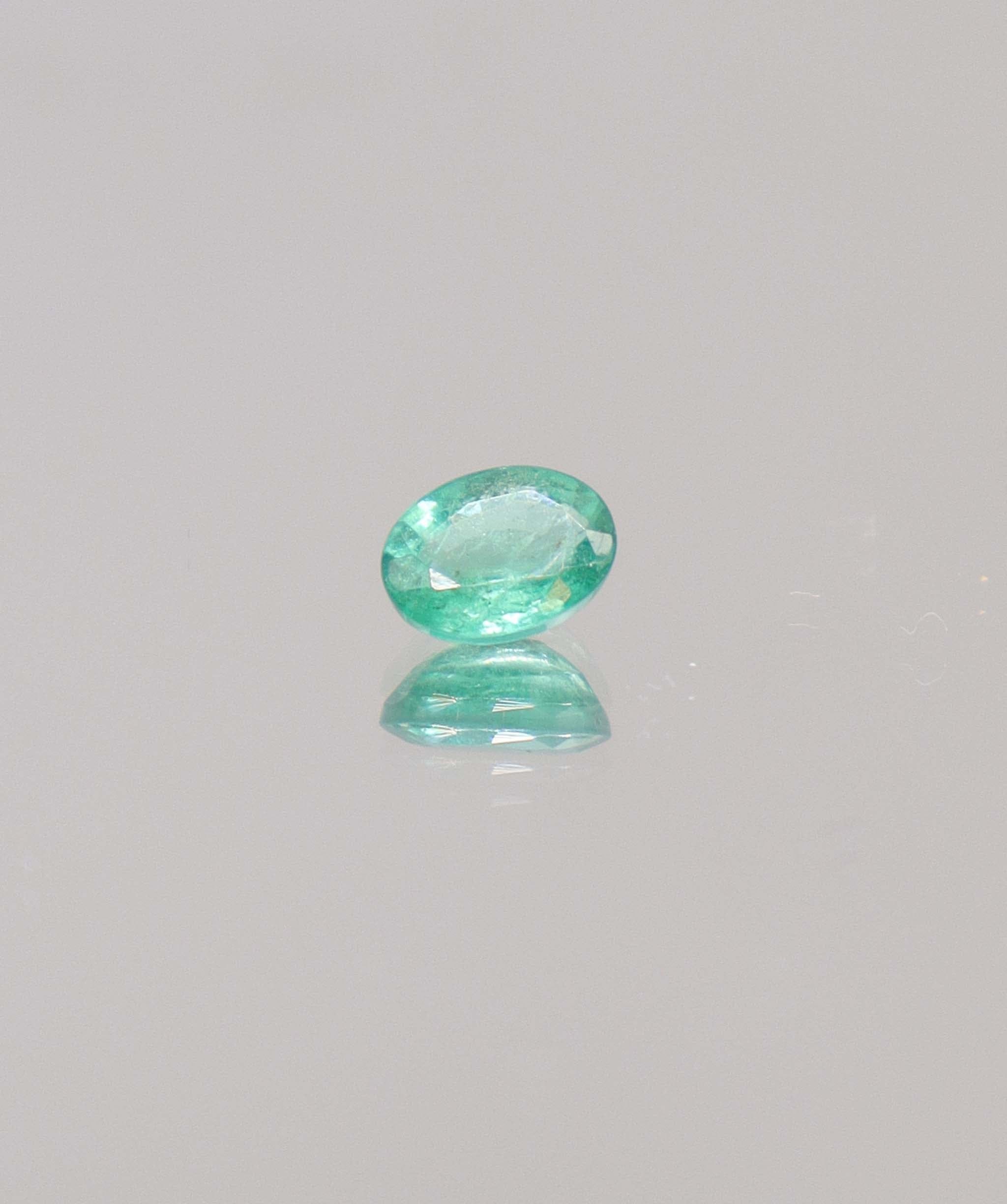 Luxury Promise 0.62ct Emerald 6 DXBS5043