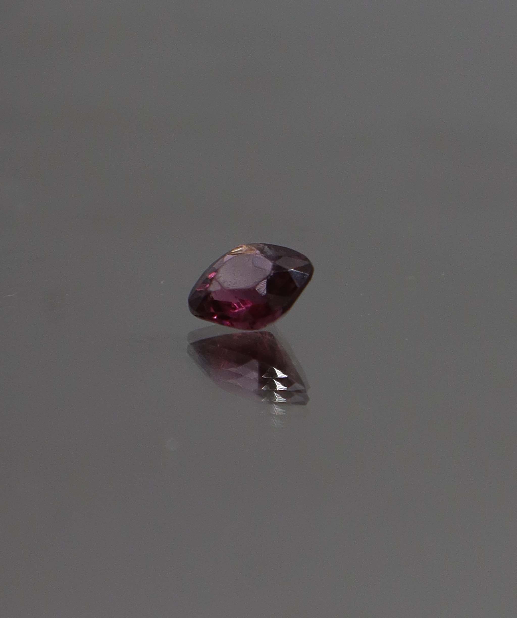 Luxury Promise 0.67ct Burma Red Spinel DXBCS0288