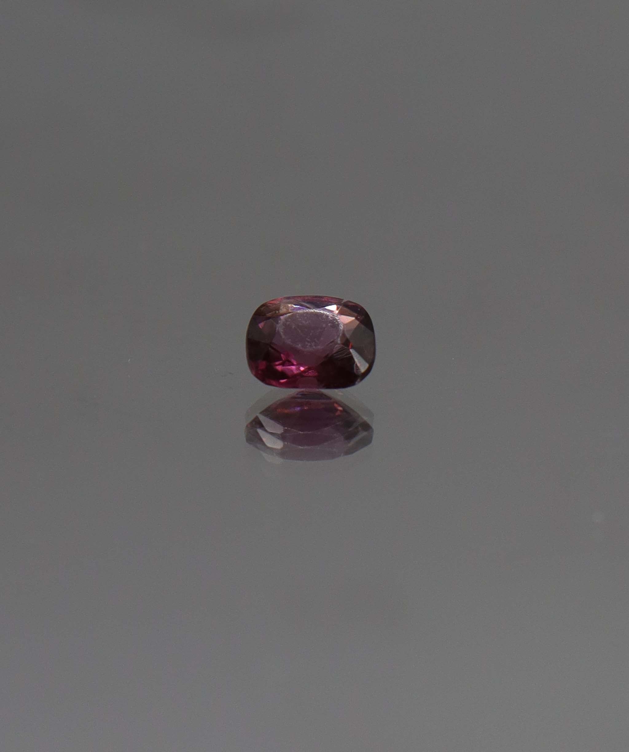 Luxury Promise 0.67ct Burma Red Spinel DXBCS0288