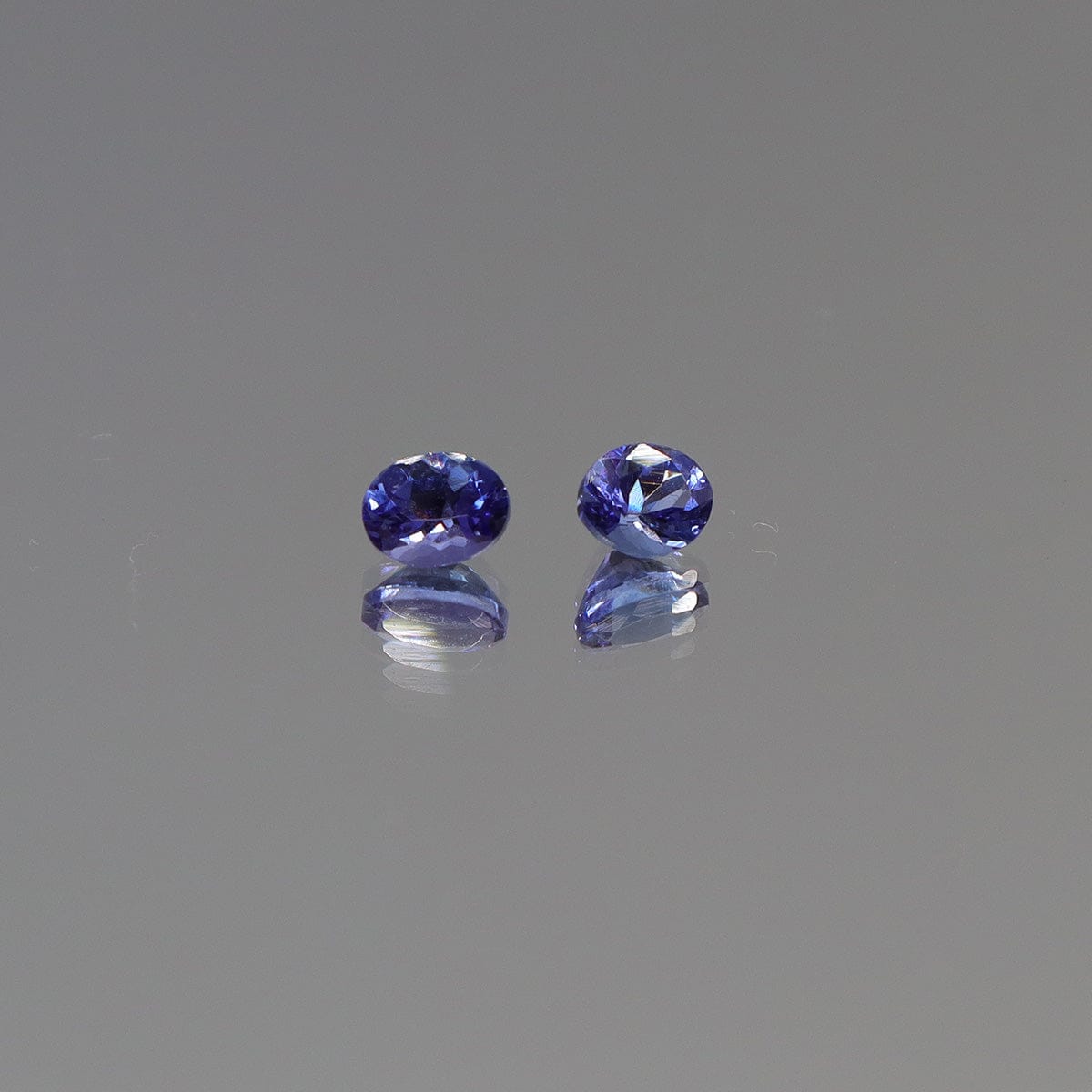 Luxury Promise 0.70ct oval Tanzanite DXBCD0798