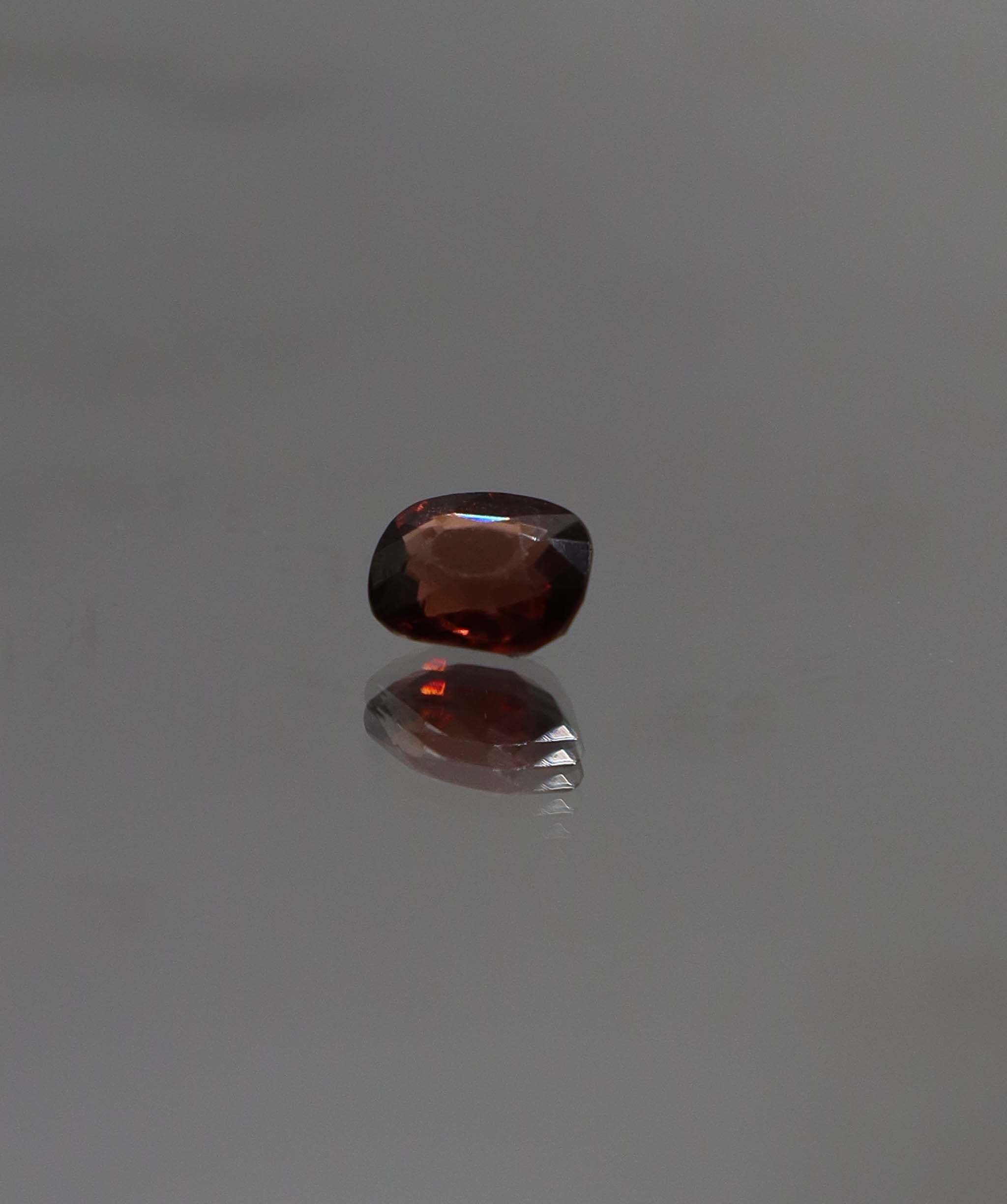 Luxury Promise 0.71ct Burma Red Spinel DXBCS0285