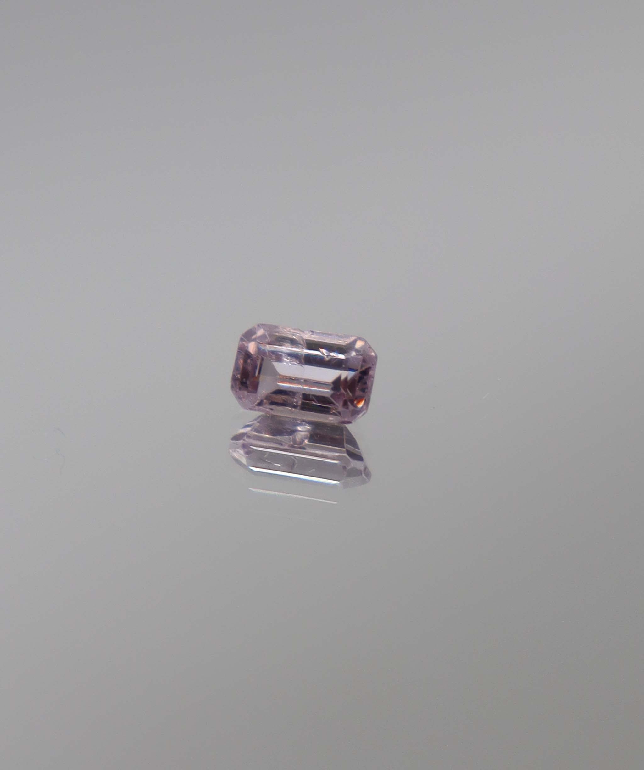 Luxury Promise 0.71ct Light Purple Spinel Emerald DXBCD1286