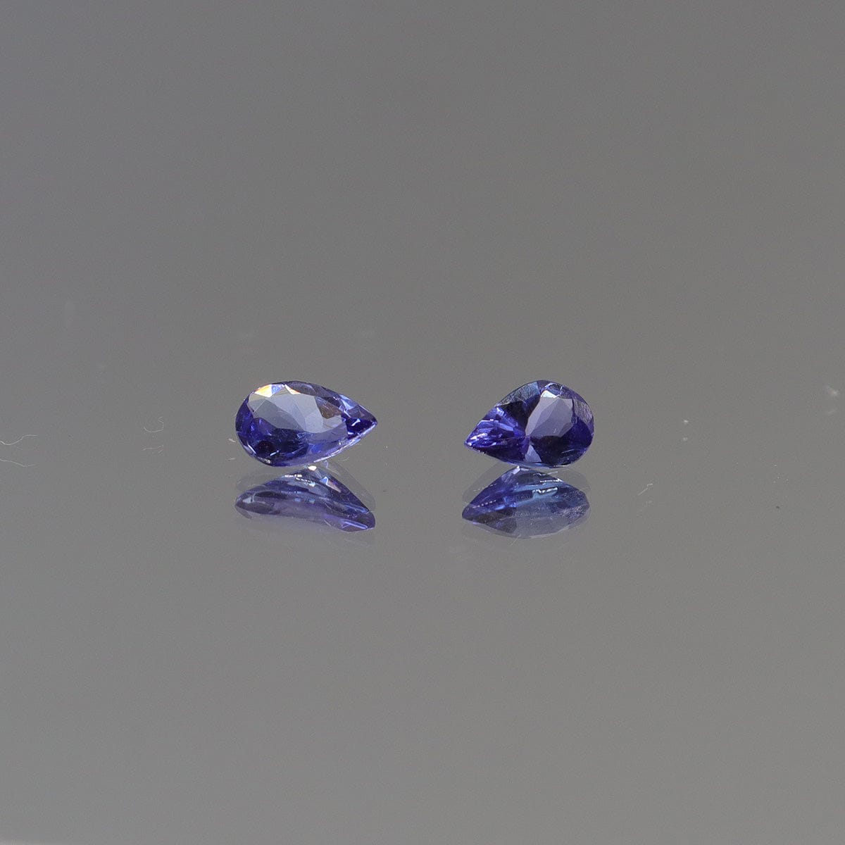 Luxury Promise 0.72ct pear Tanzanite DXBCD0807
