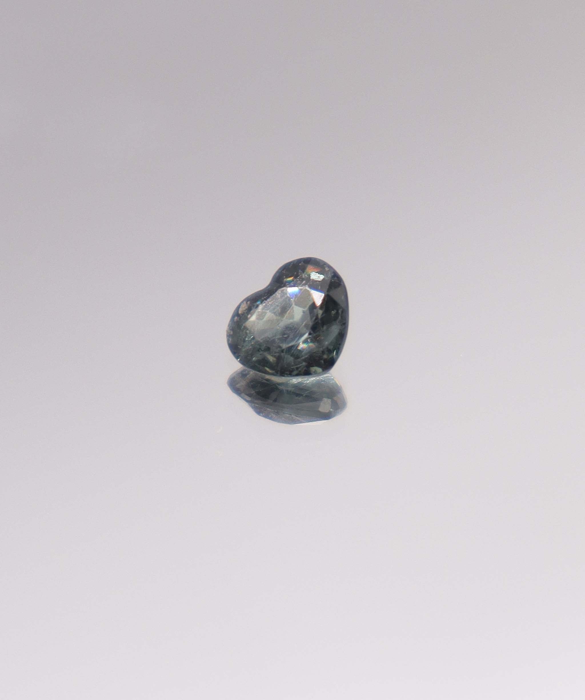 Luxury Promise 0.76ct blue heart spinel DXBCD1123