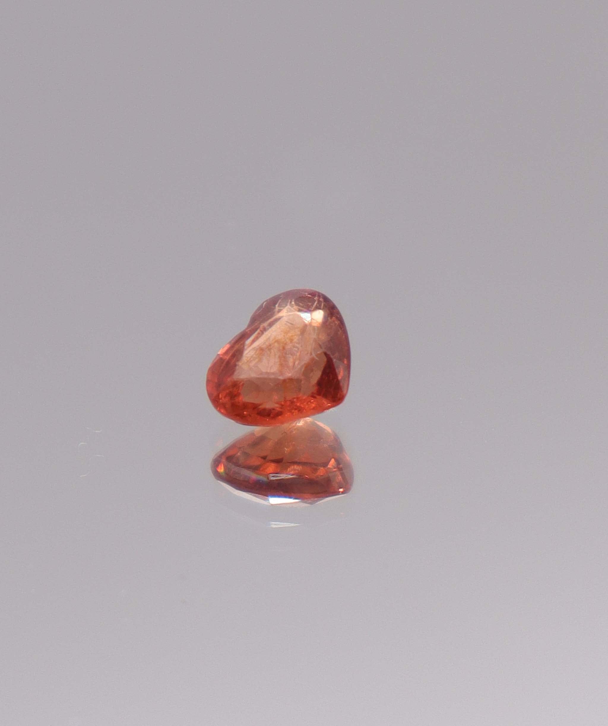 Luxury Promise 0.85ct orange-red heart spinel DXBCD1116
