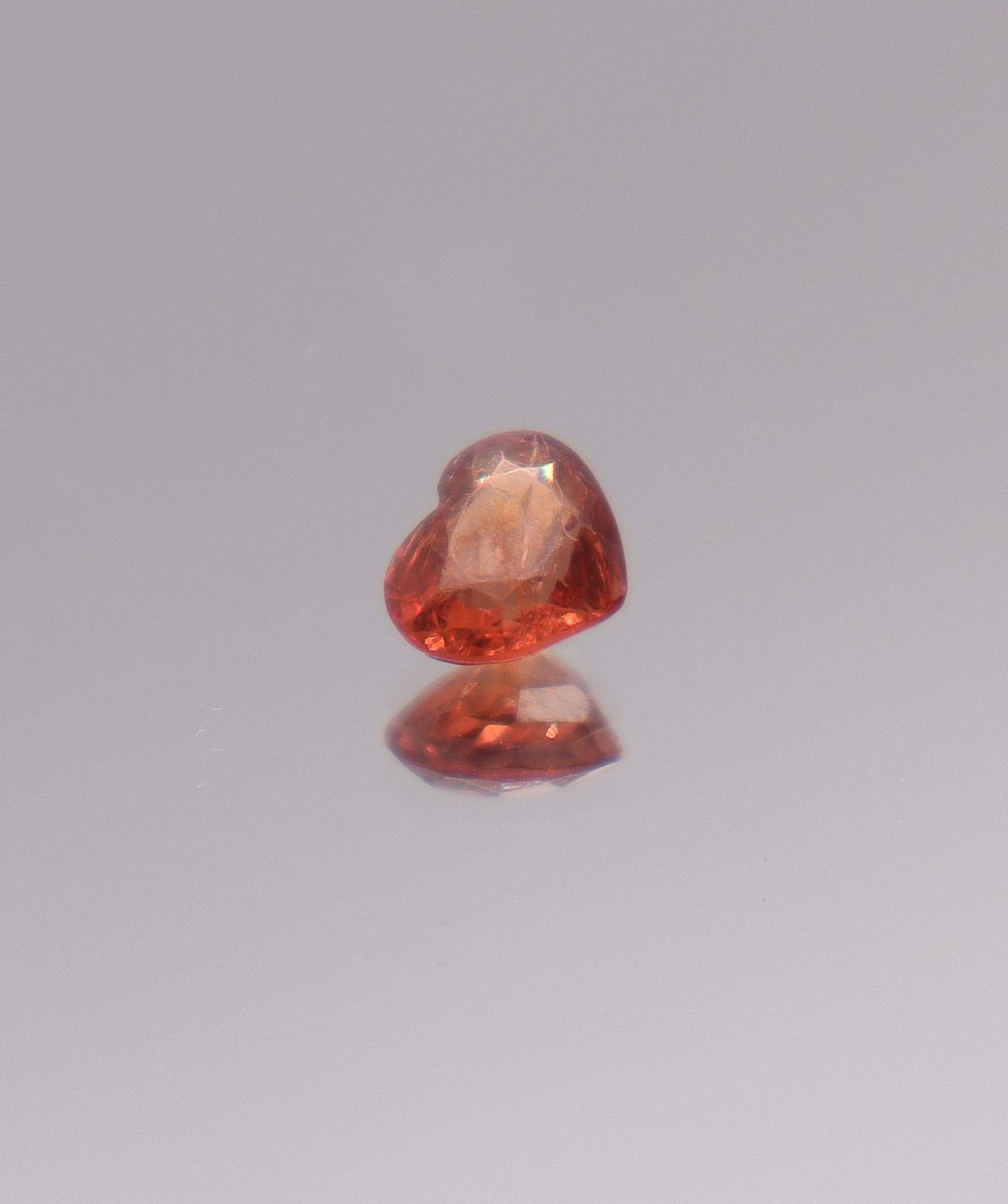 Luxury Promise 0.85ct orange-red heart spinel DXBCD1116