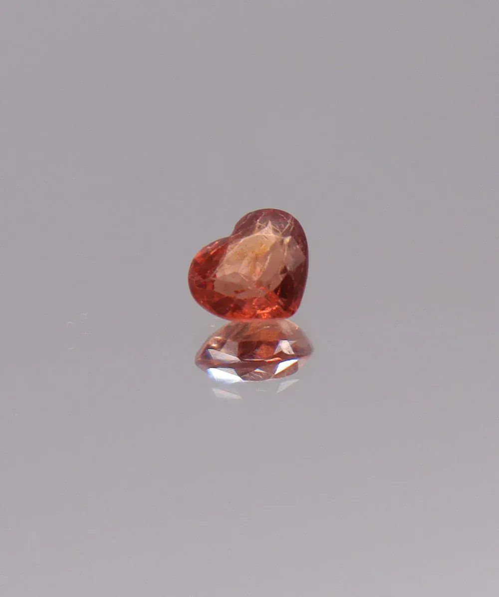 Luxury Promise 0.85ct orange-red heart spinel DXBCS3104