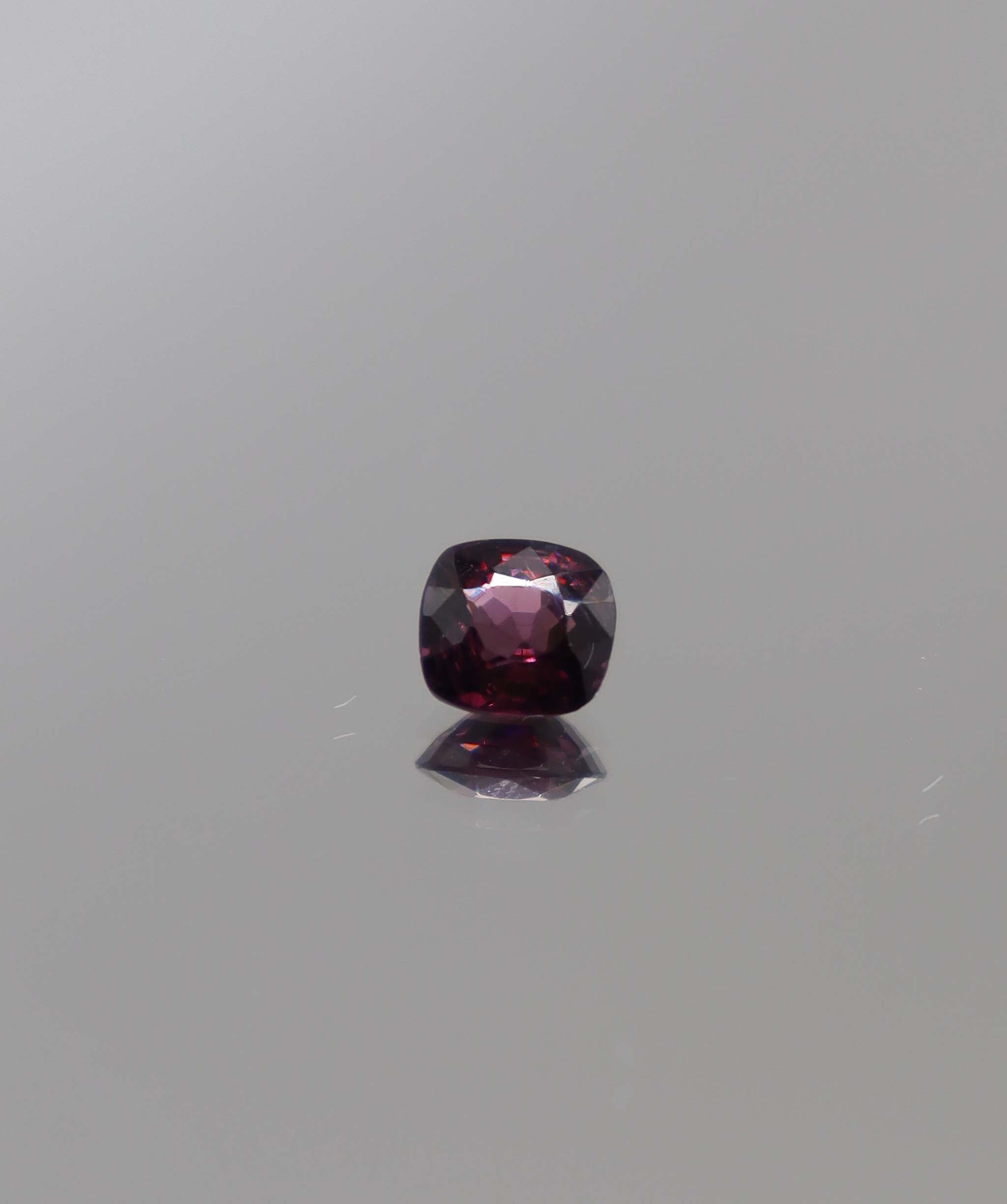 Luxury Promise 0.86ct Deep Red Spinel Cushion DXBCD1316