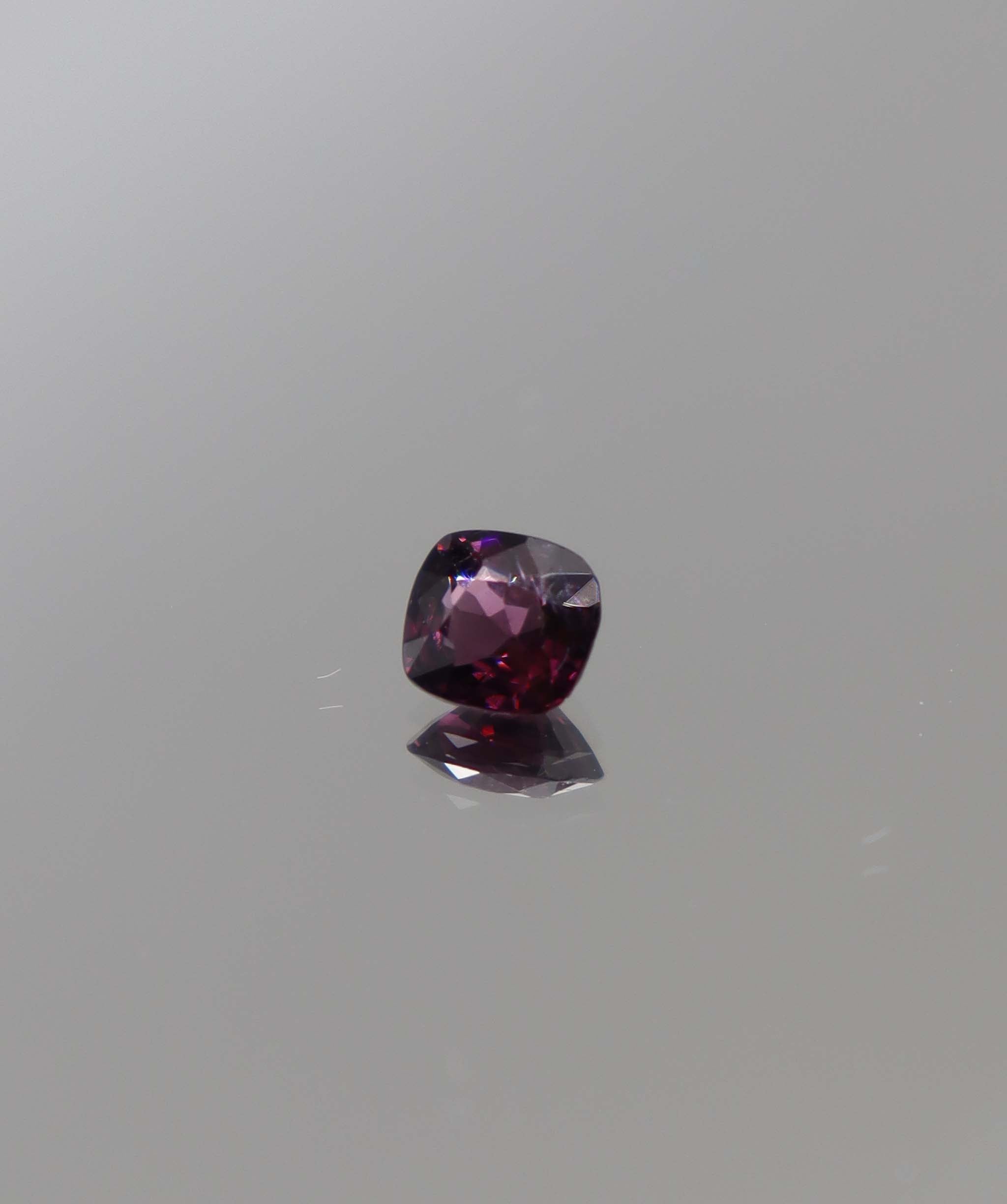 Luxury Promise 0.86ct Deep Red Spinel Cushion DXBCD1316