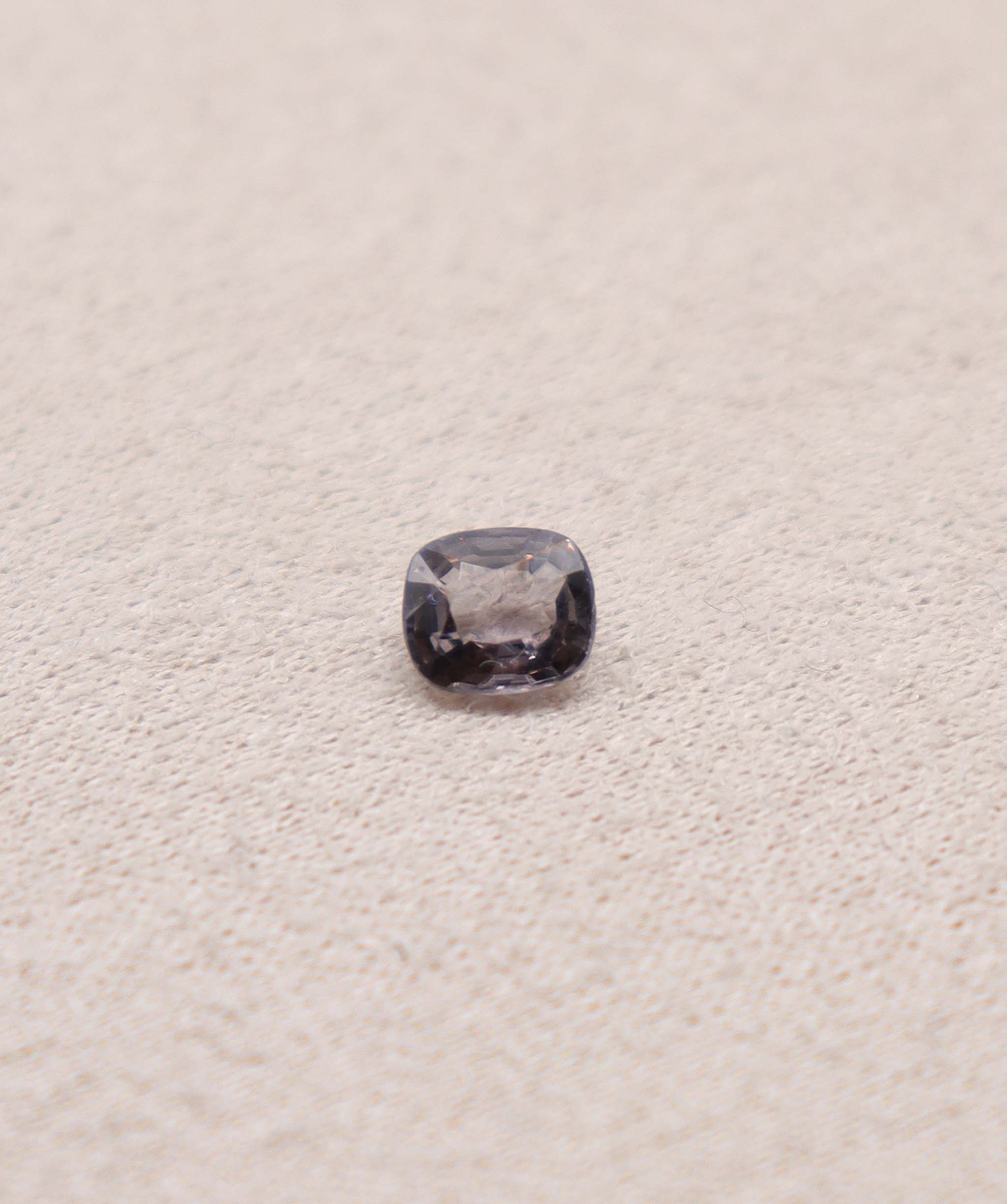 Luxury Promise 0.8ct Grey Elongated Cushion Spinel DXBS4904