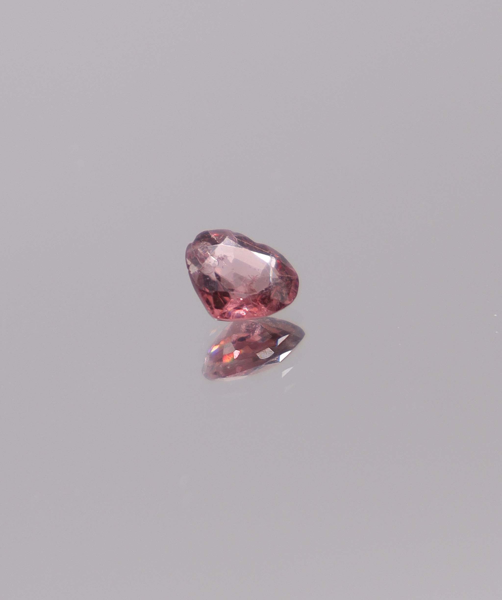 Luxury Promise 0.93ct  heart spinel DXBCD1093