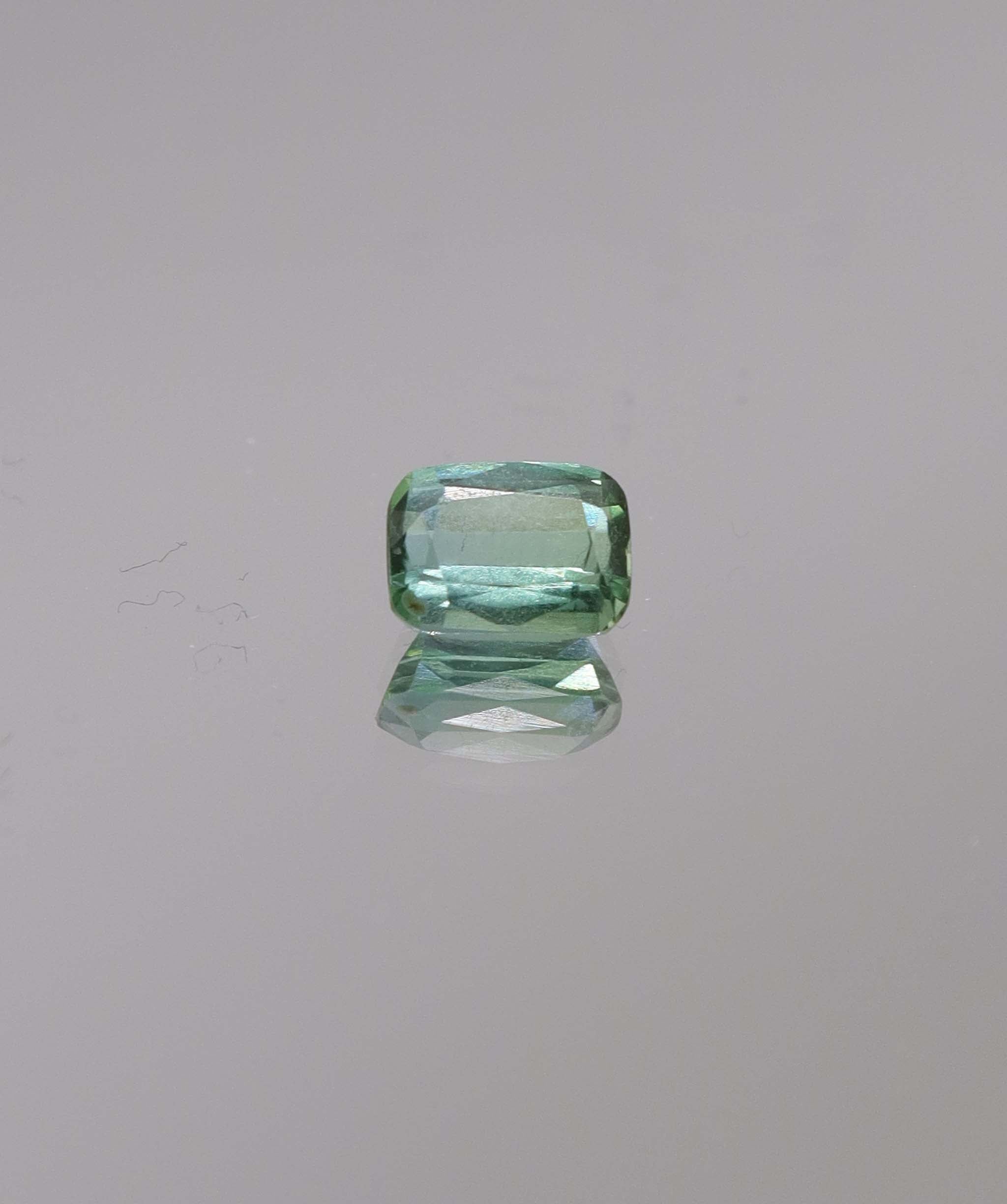 Luxury Promise 0.95ct Lagoon Tourmaline Single DXBCS1029
