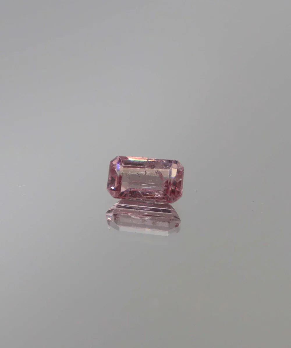 Luxury Promise 0.95ct Pink Spinel Emerald DXBCS3144