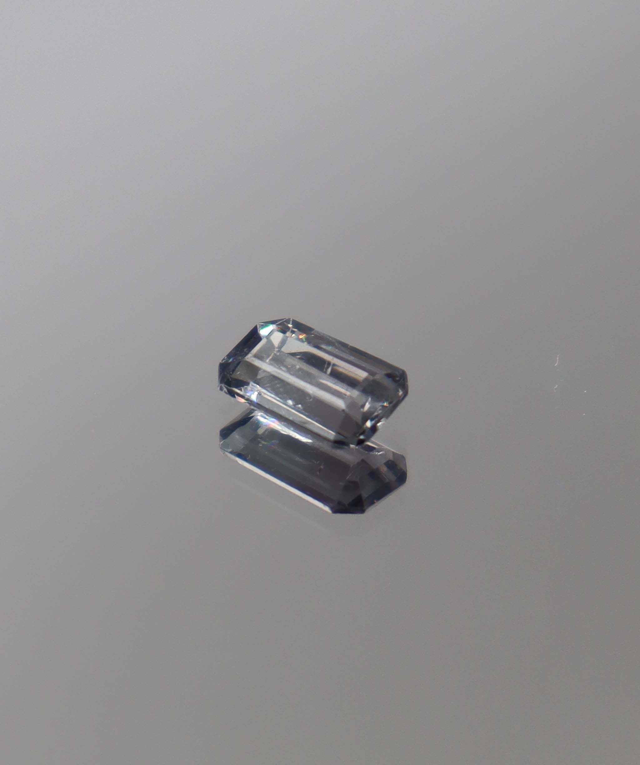 Luxury Promise 0.97ct Gray Spinel Emerald DXBCD1298