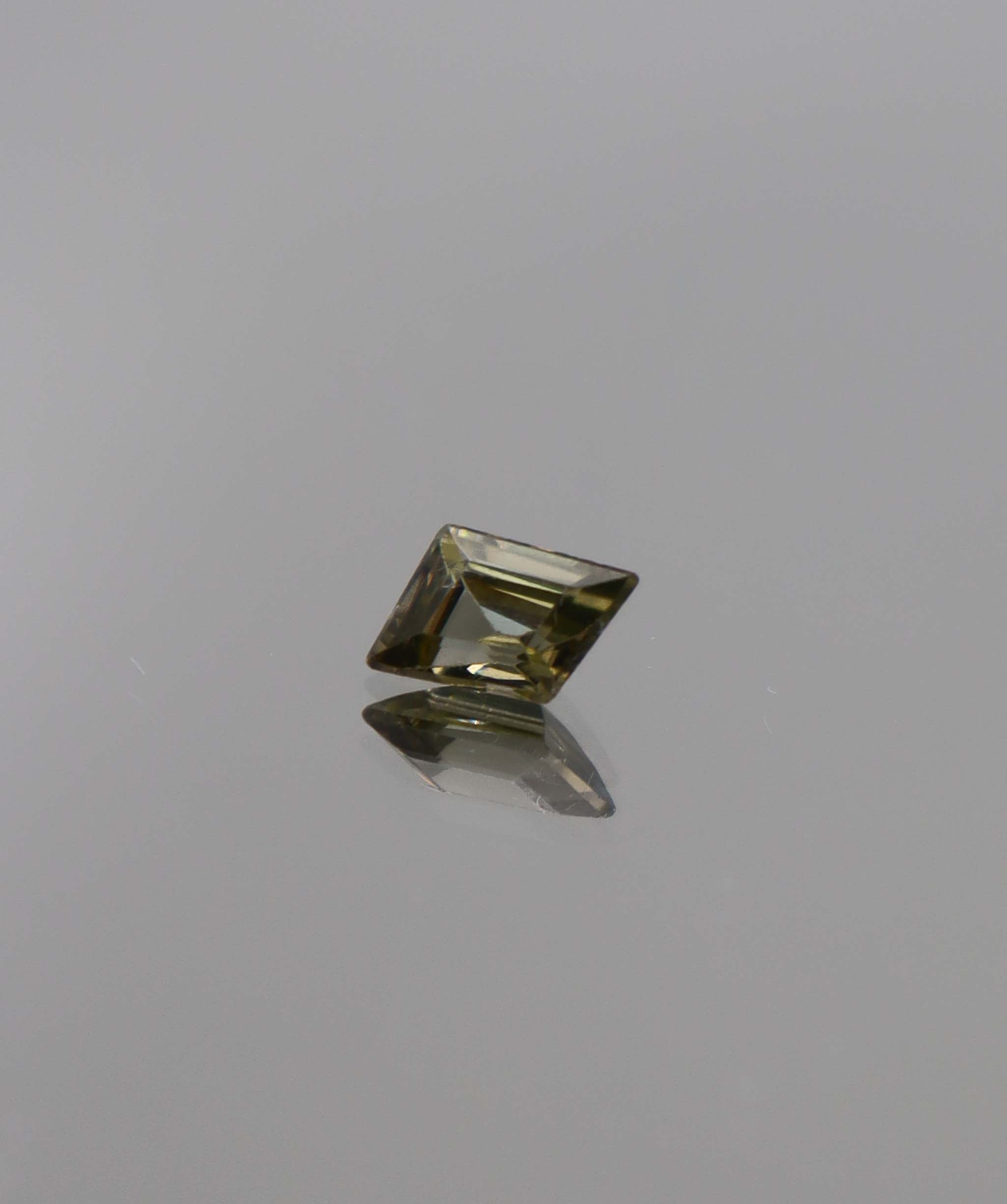 Luxury Promise 0.97ct Green Spinel Custom cut DXBCD1345