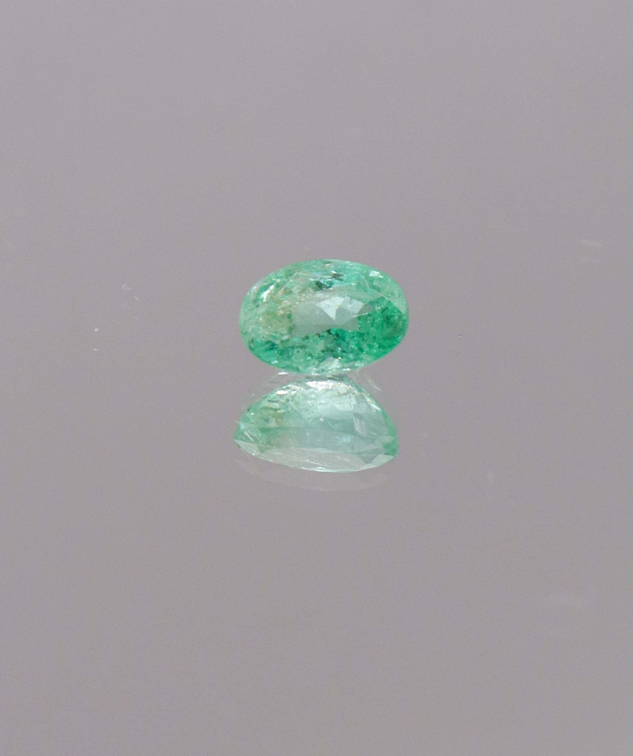 Luxury Promise 0.9ct Colombian Emerald DXBCD0316