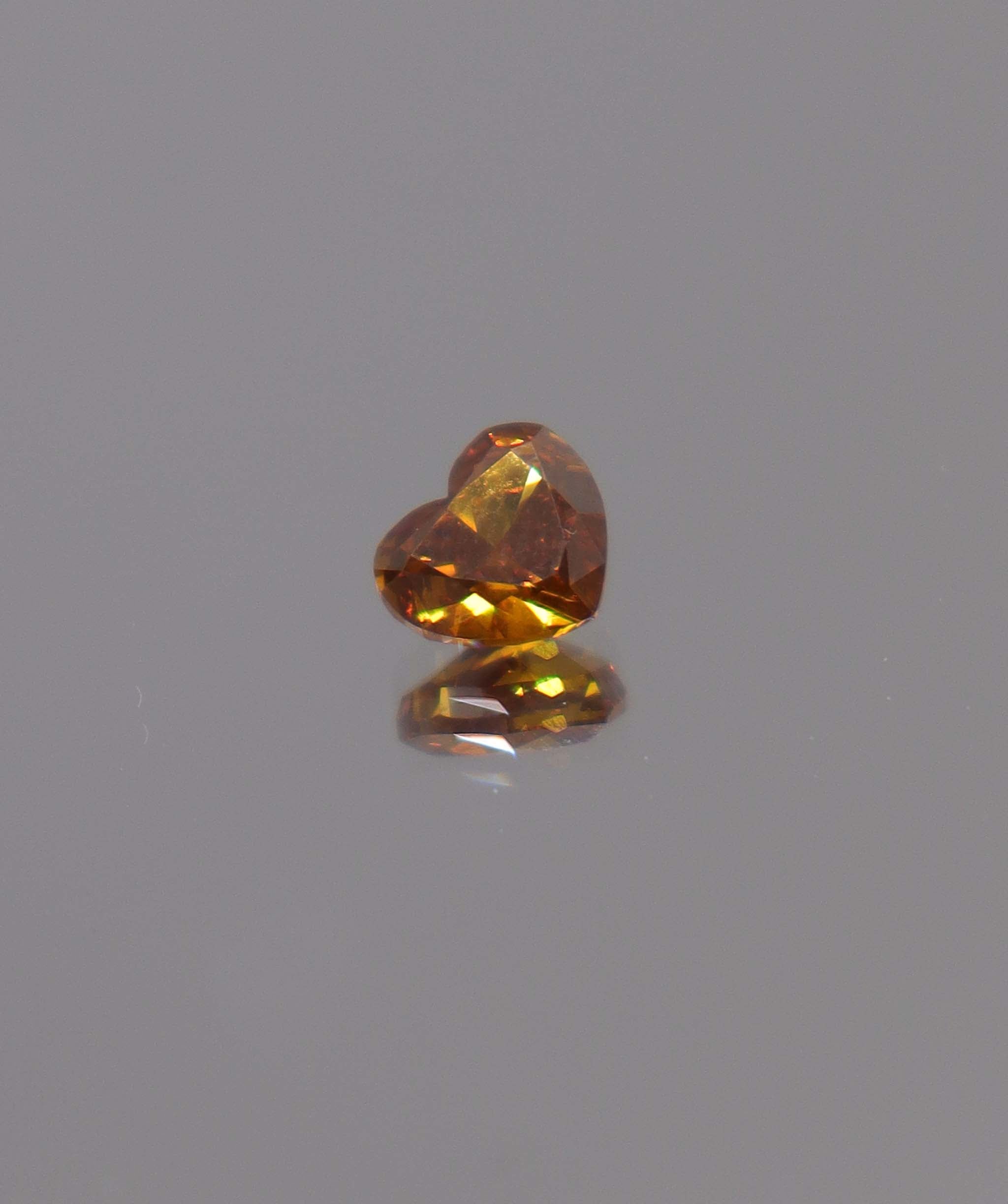 Luxury Promise 0.9CT DEEP ORANGE HEARTSHAPE DIAMOND DXBN0491