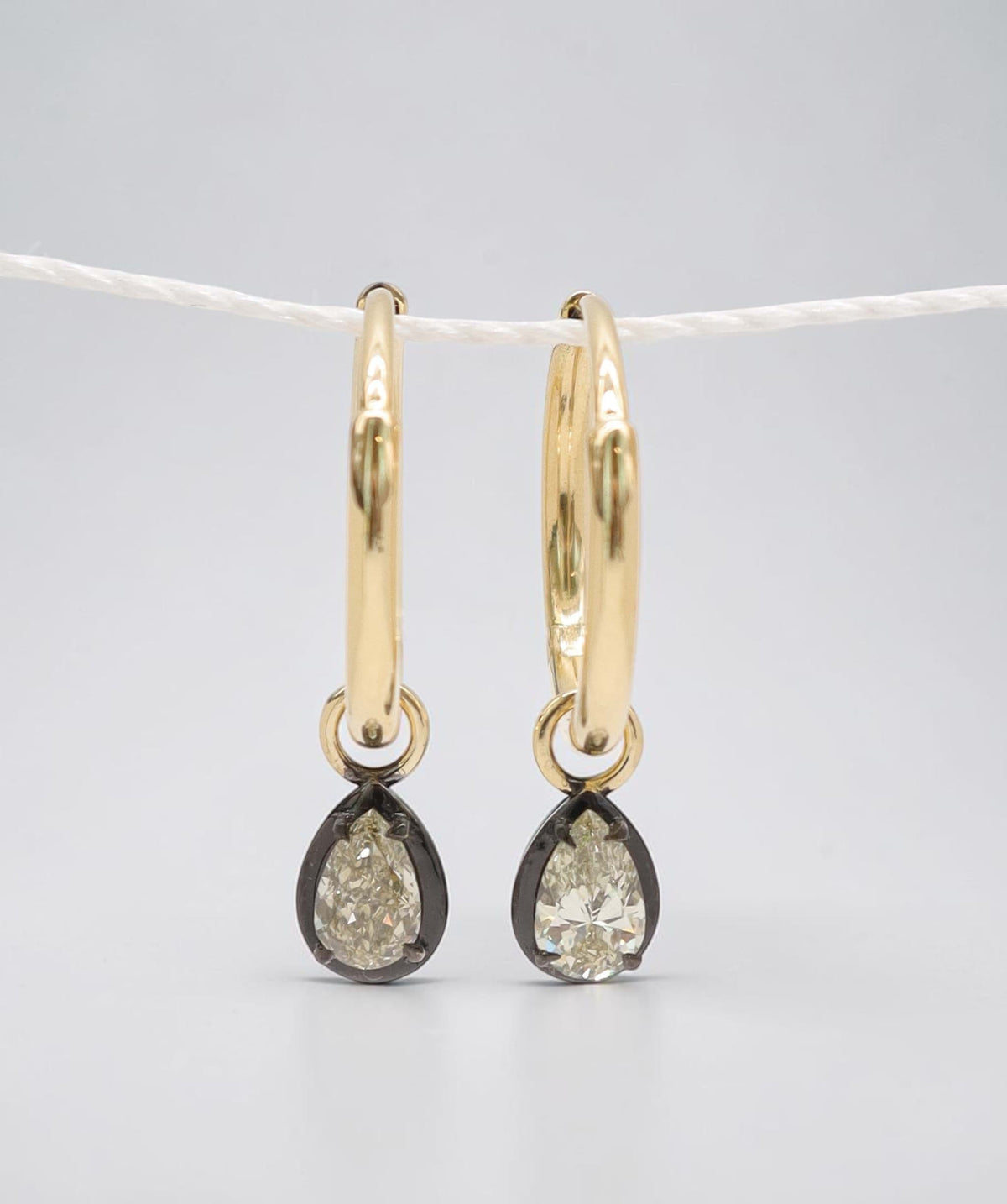 Luxury Promise 1.03ct Diamond Pear Rhodium Hoop earrings DXBS6651